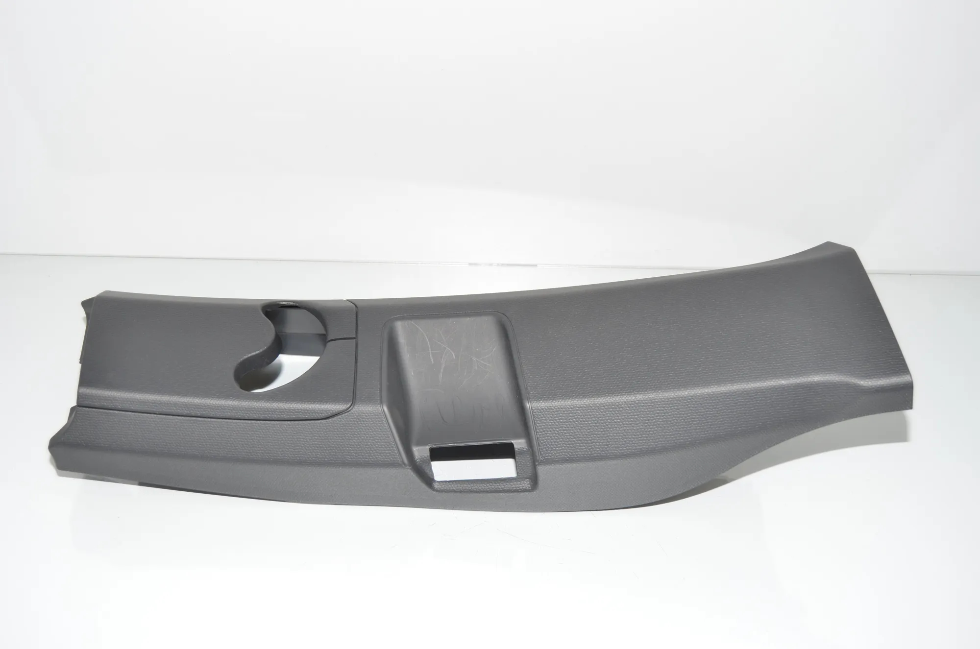 Right Side B Pillar Trim – OEM 7287936 · BMW i3 (I01) Electric 2021