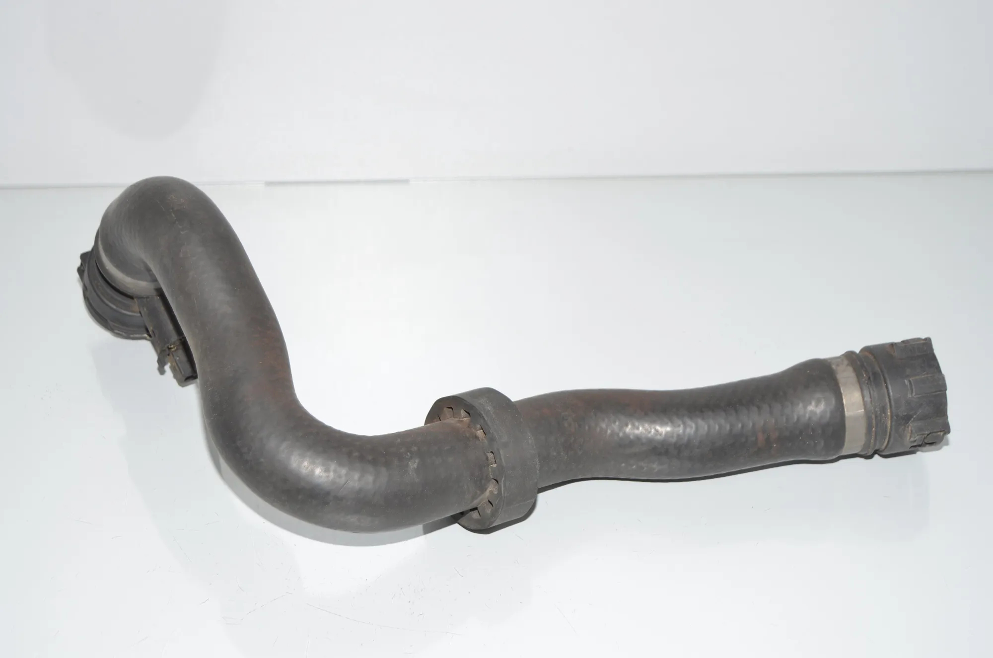 Coolant Hose Pipe – OEM 11537503725 · BMW 5 (E39) BMW 5 (E39) 535 i 2000 – 2