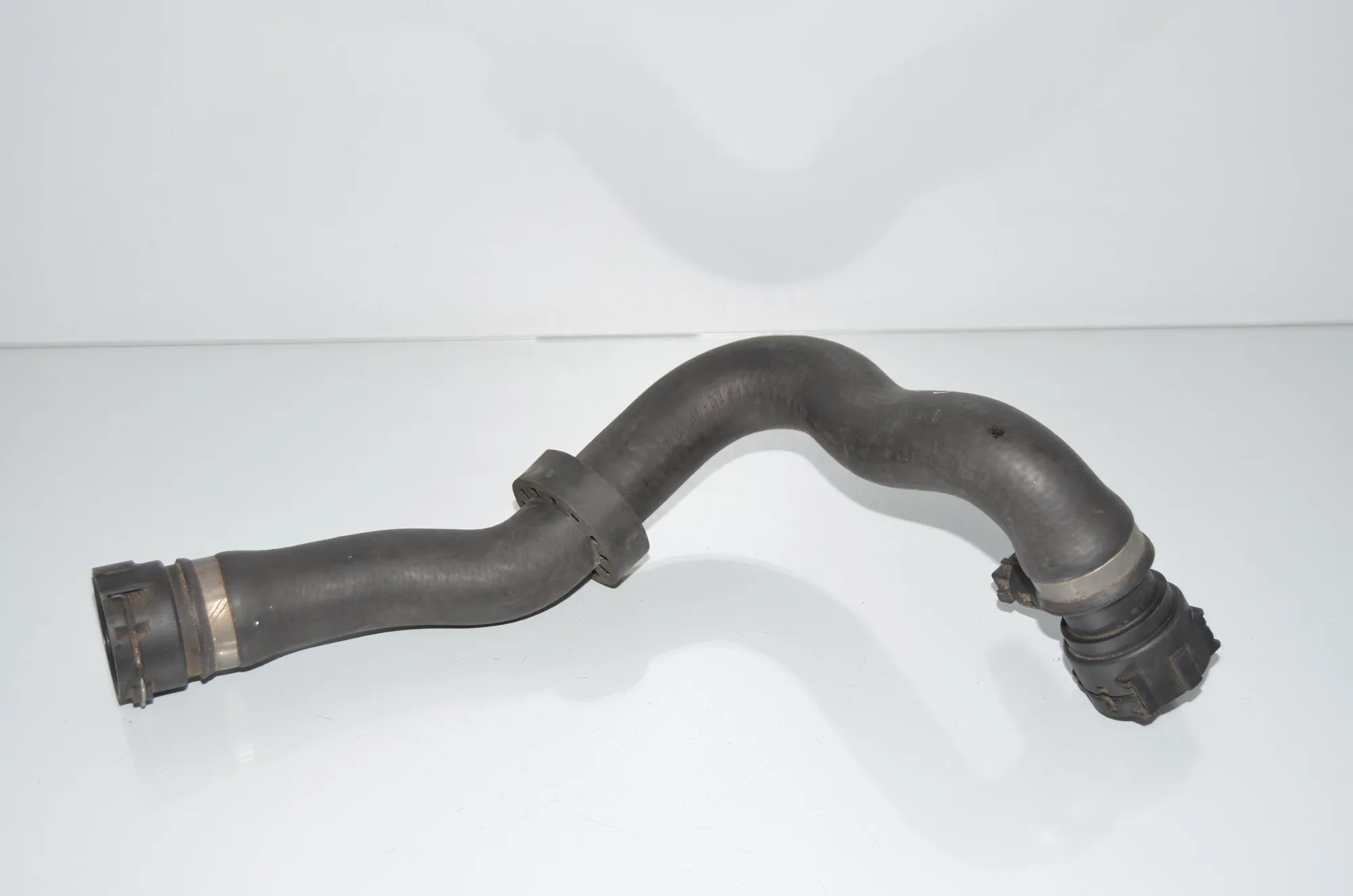 Coolant Hose Pipe – OEM 7503725 · BMW 5 (E39) BMW 5 (E39) 540 i 2000