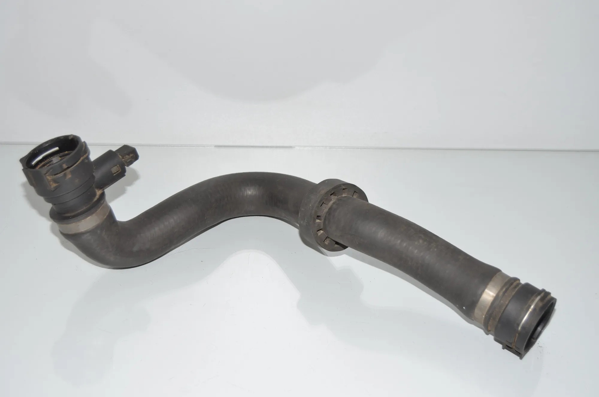 Coolant Hose Pipe – OEM 7503725 · BMW 5 (E39) BMW 5 (E39) 540 i 2000 – 3