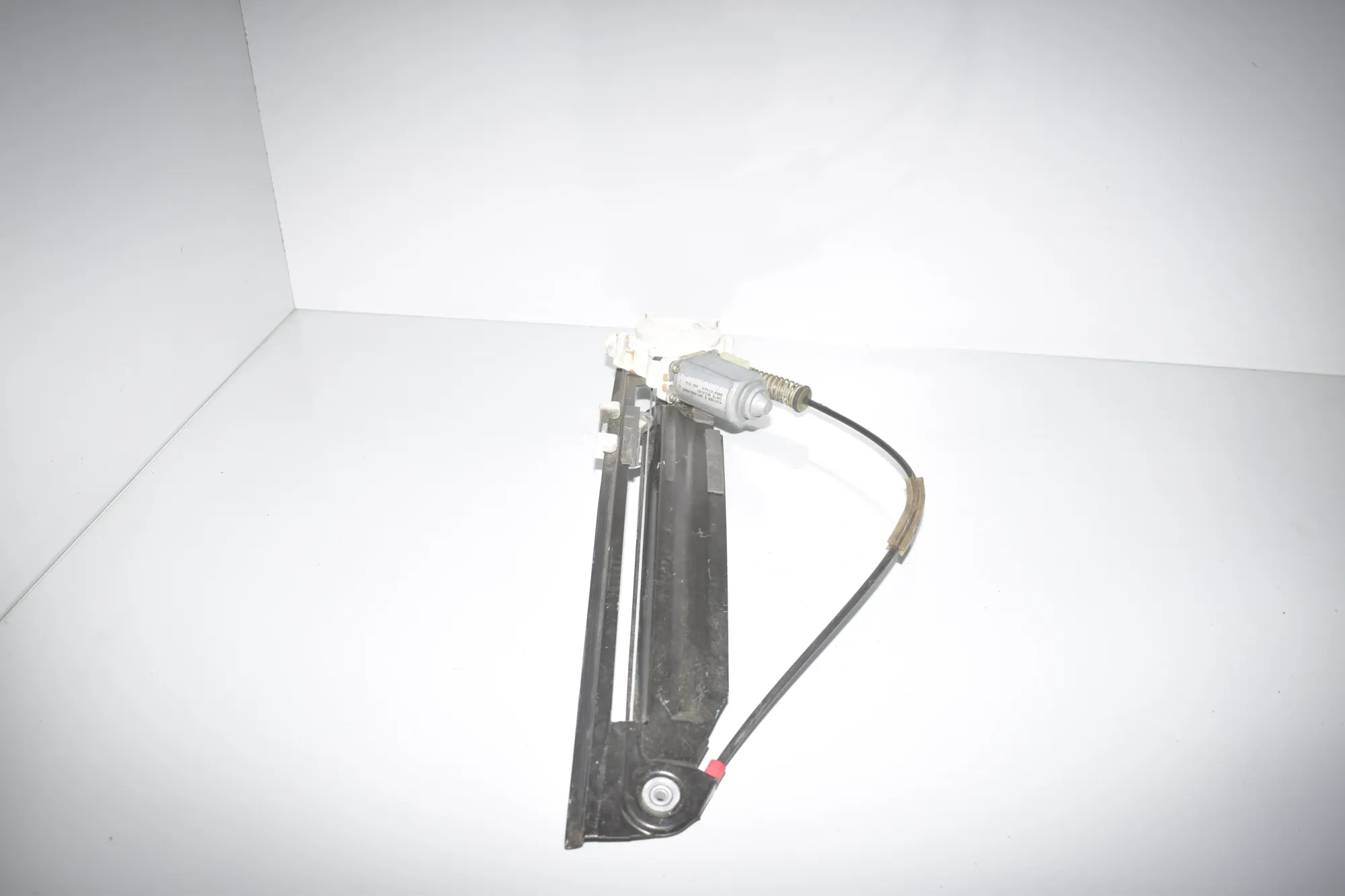 Rear Left Door Window Regulator – OEM 8360512 · BMW 5 (E39) BMW 5 (E39) 520 d 2002 – 3