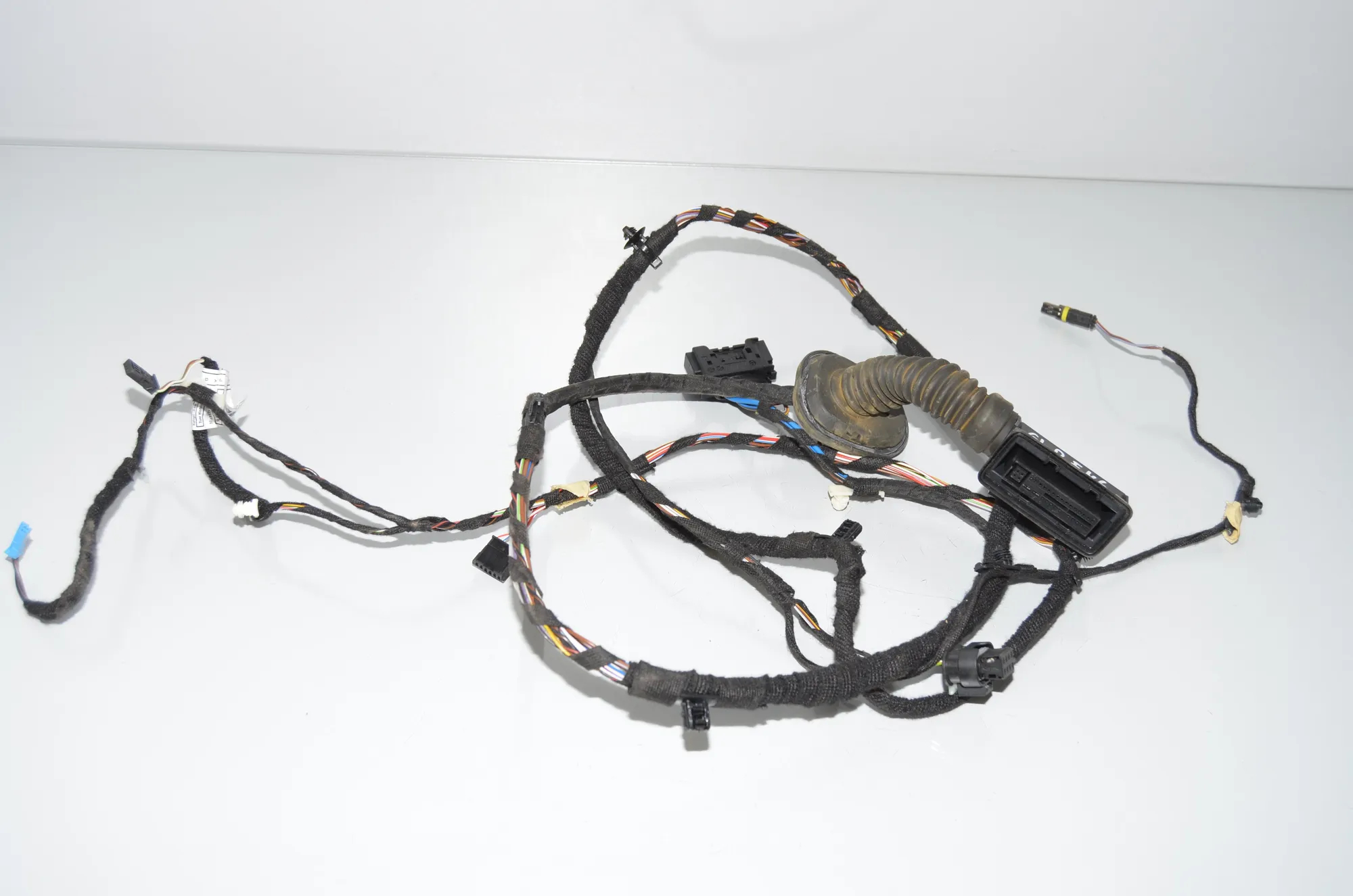 Rear Right Door Wiring – OEM 9389330 · BMW 2 Gran Tourer (F46) 218 d xDrive 2020 – 4