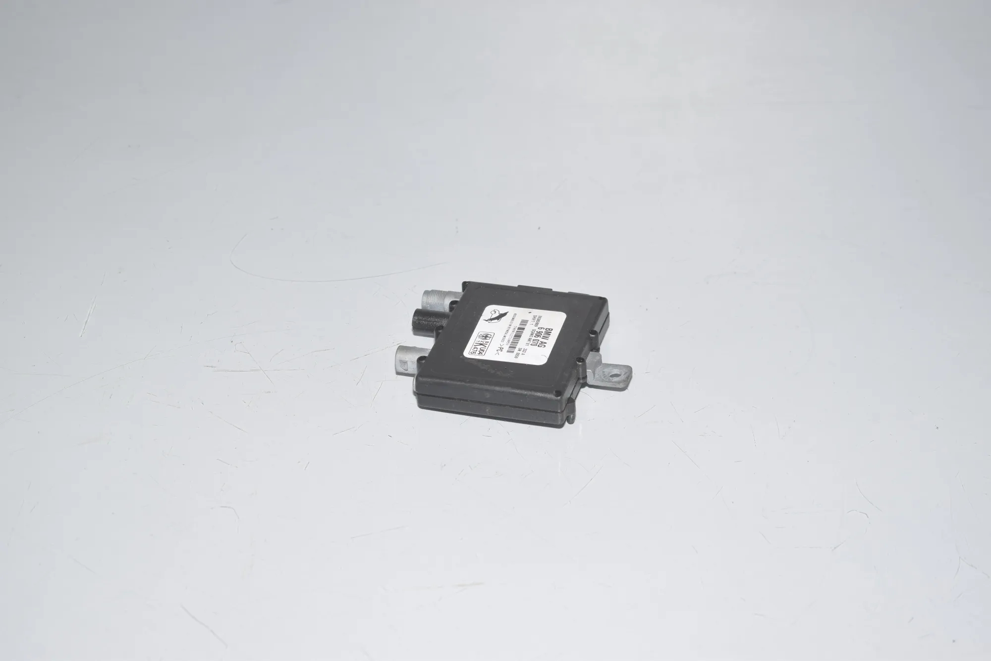 Antenna – OEM 6906070 · BMW X5 (E53) BMW X5 (E53) 3.0 d 2003 – 2