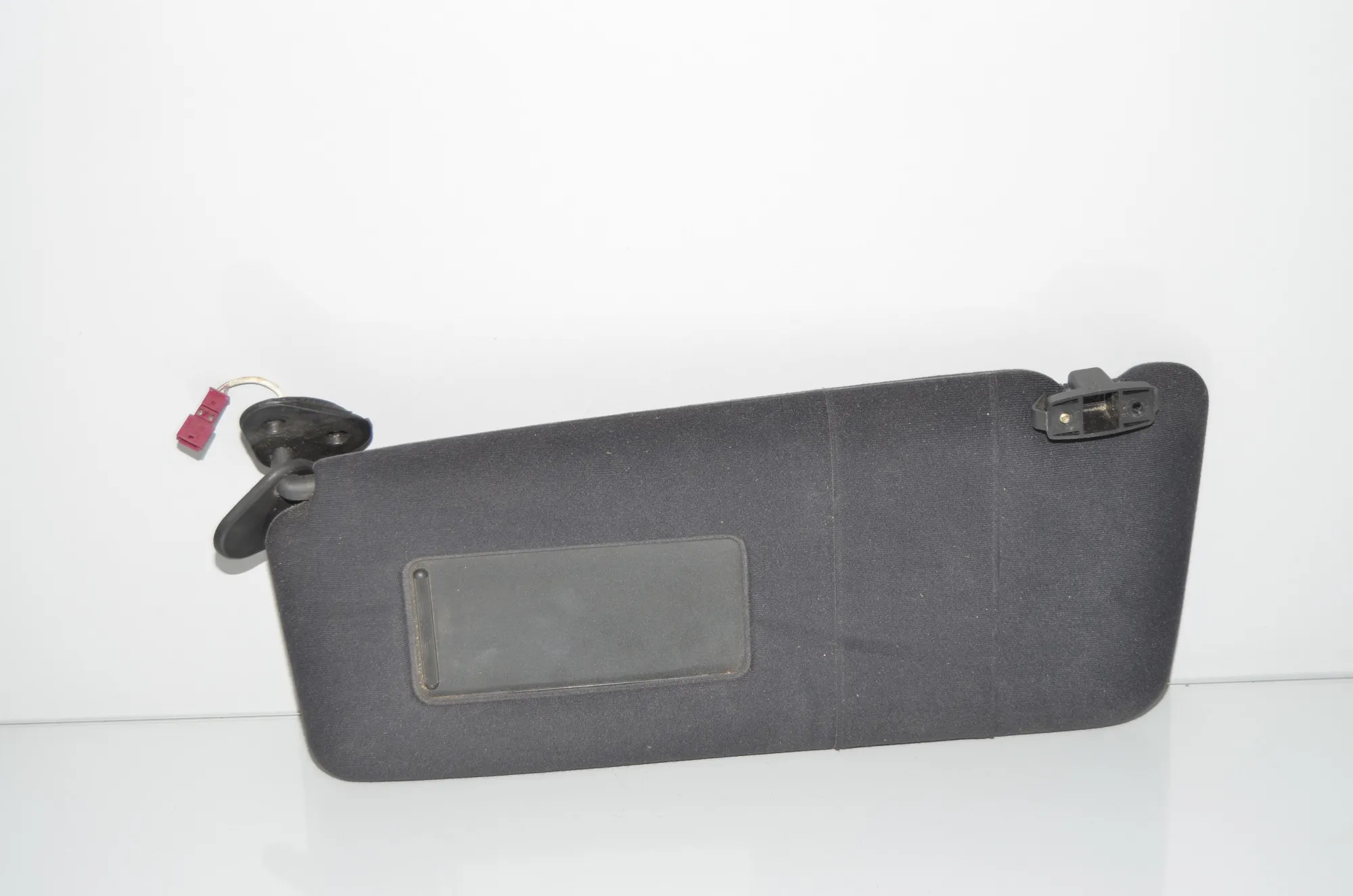 Left Side Sun Visor – OEM 8258035 · BMW X5 (E53) BMW X5 (E53) 3.0 d 2004