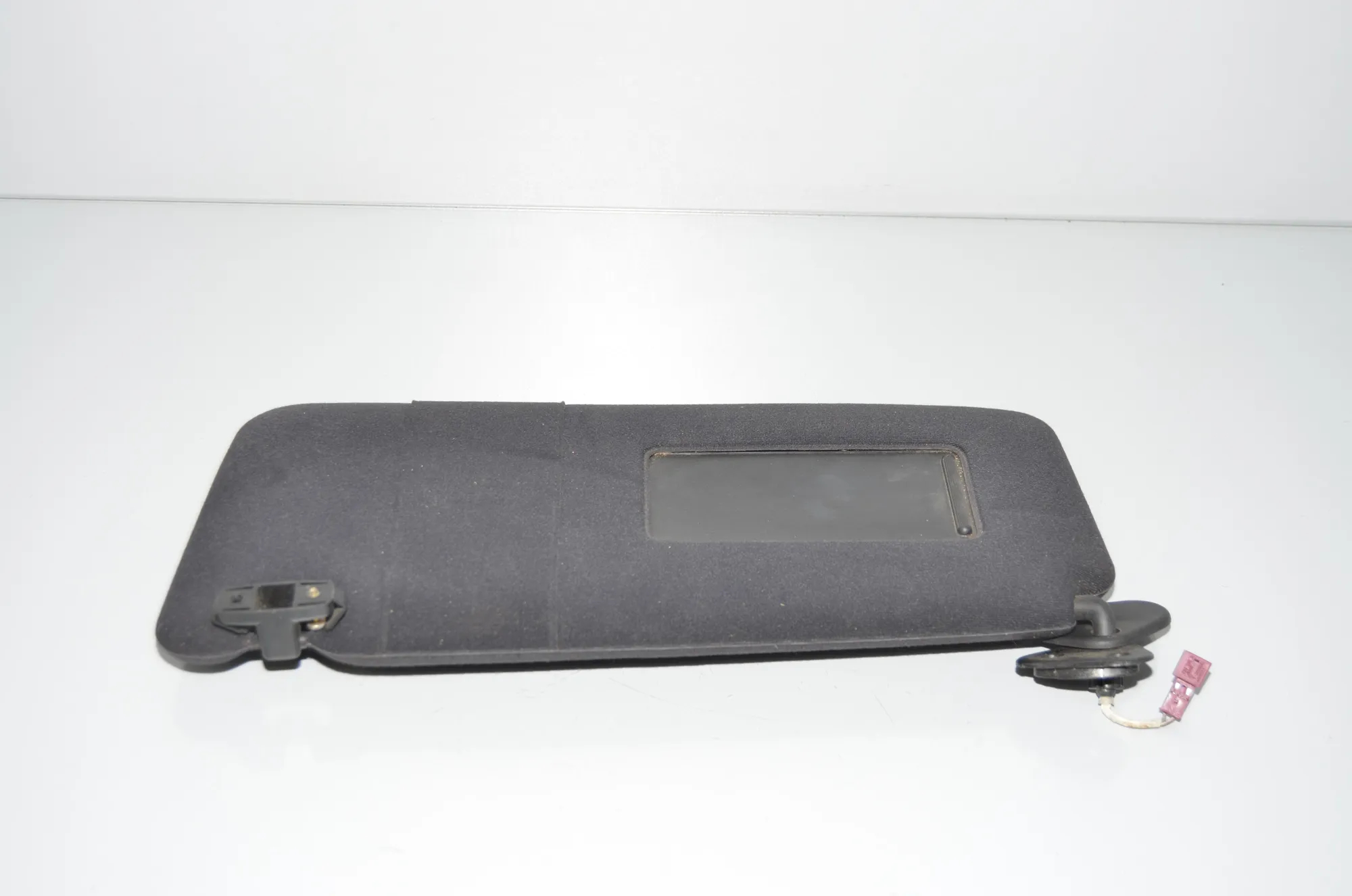 Left Side Sun Visor – OEM 8258035 · BMW X5 (E53) BMW X5 (E53) 3.0 d 2004 – 3