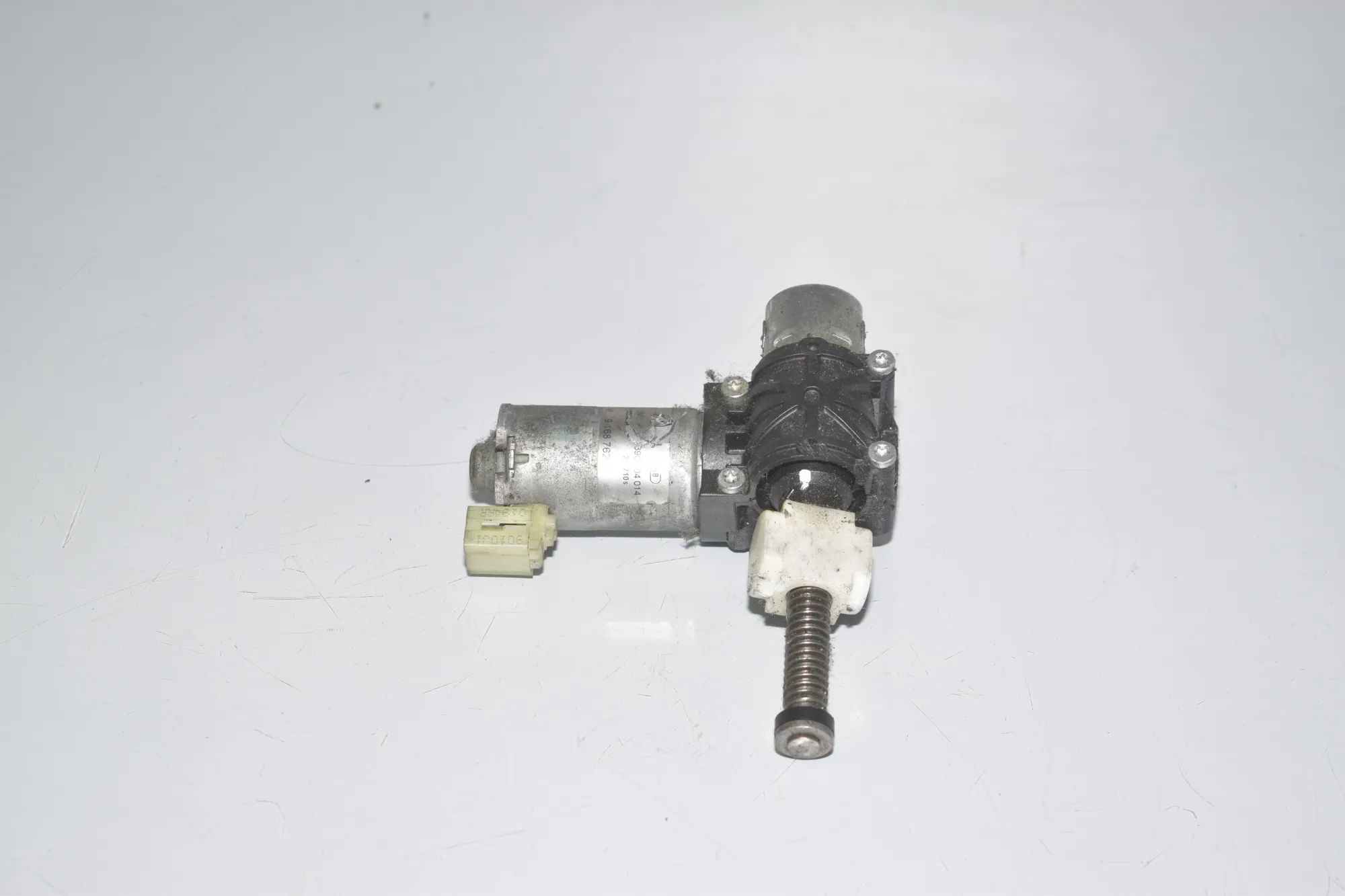 Front Right Seat Control Motor – OEM 9168762 · BMW 5 (F10) 530 d 2010 – 2