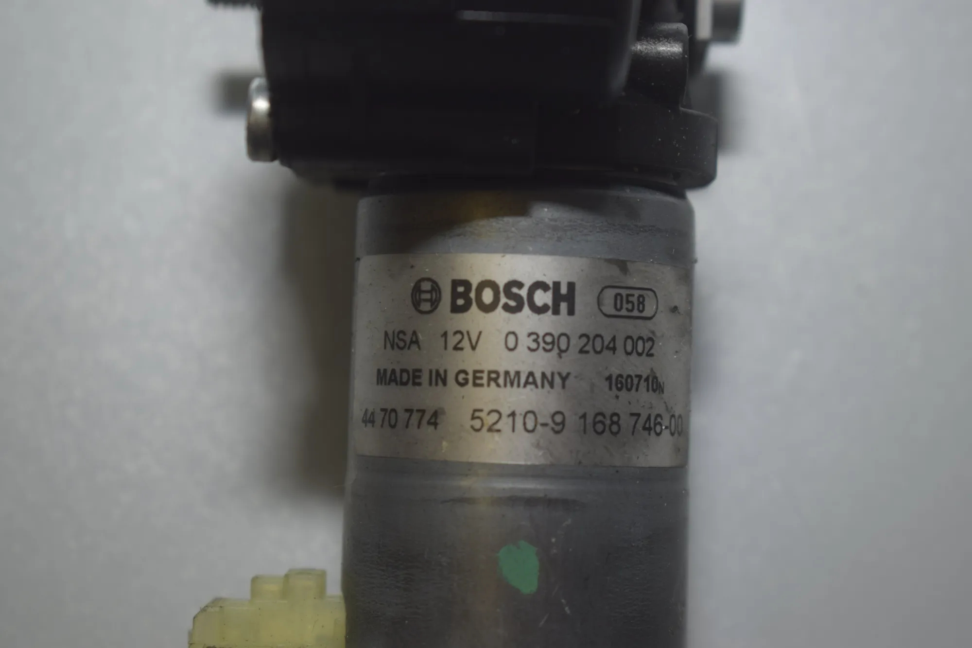 Front Left Seat Control Motor – OEM 9168746 · BMW 5 (F10) 530 d 2010 – 5