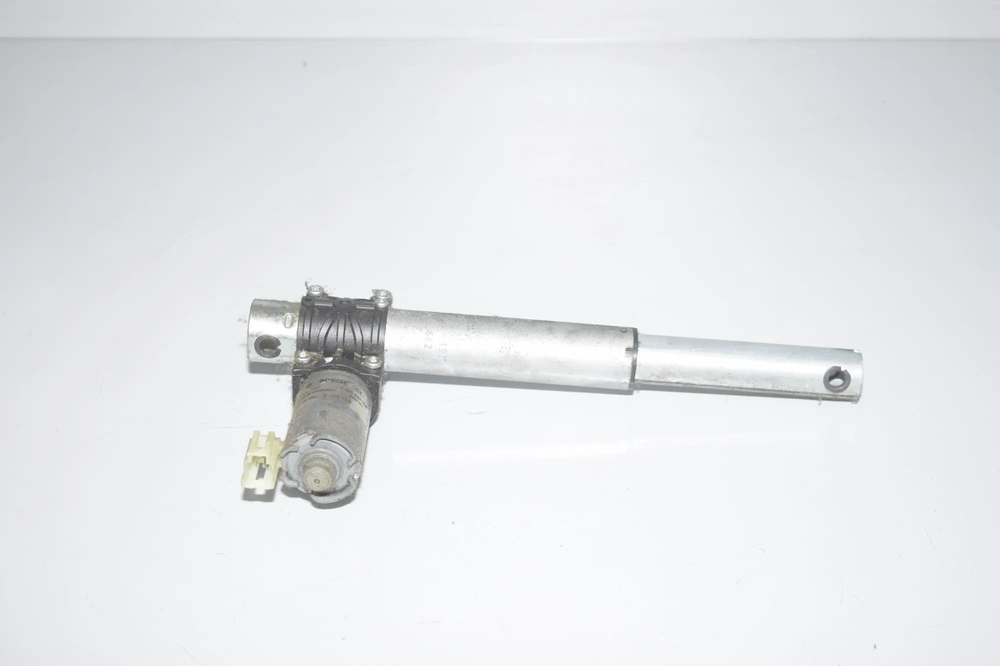 Front Right Seat Control Motor – OEM 9168758 · BMW 5 (F10) 530 d 2010