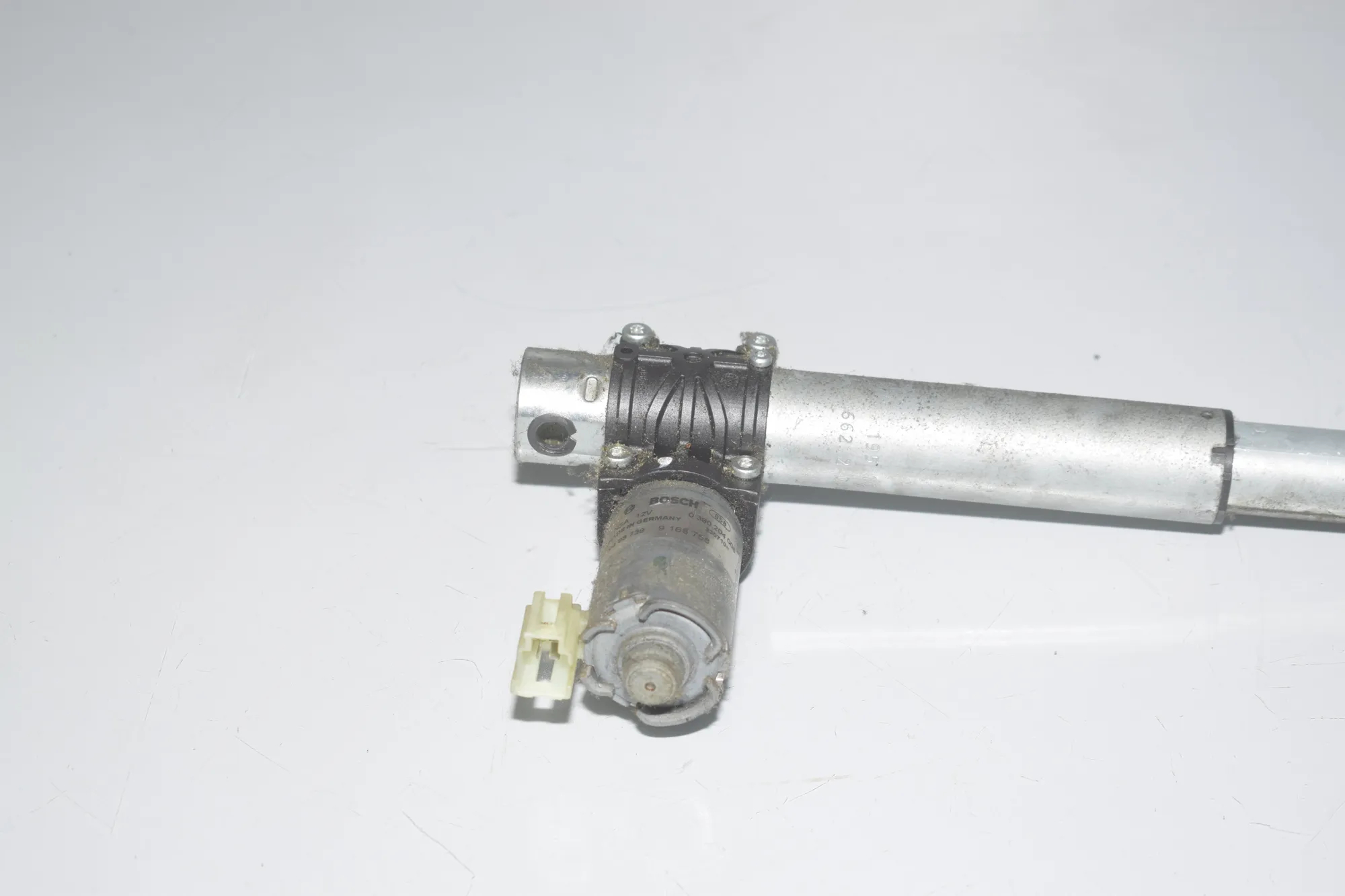 Front Right Seat Control Motor – OEM 9168758 · BMW 5 (F10) 530 d 2010 – 4