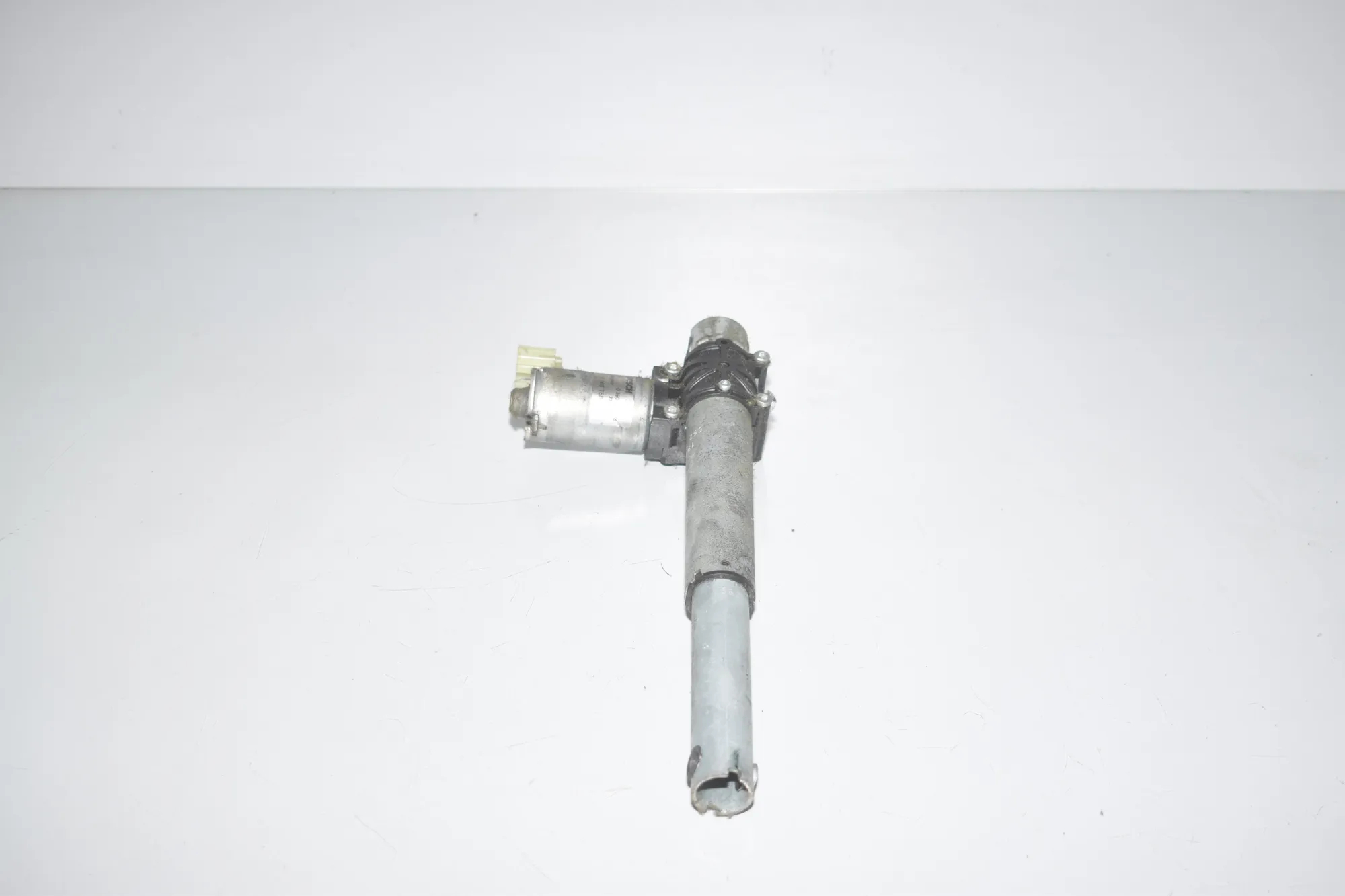 Front Right Seat Control Motor – OEM 9168758 · BMW 5 (F10) 530 d 2010 – 3
