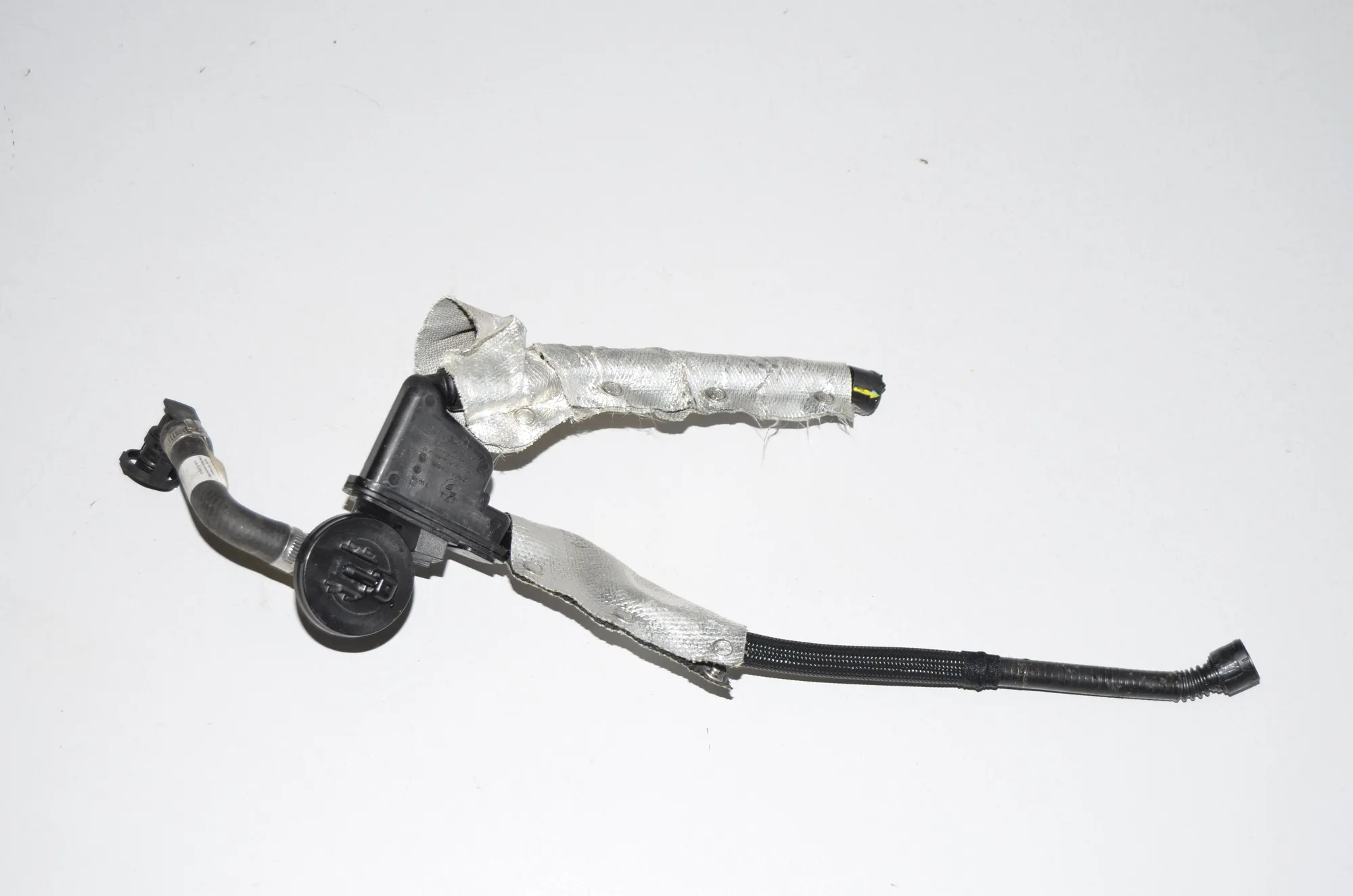 Other Engine Compartment Parts – OEM 7057158 · BMW i3 (I01) BMW i3 (I01) Hybrid 2016 – 3