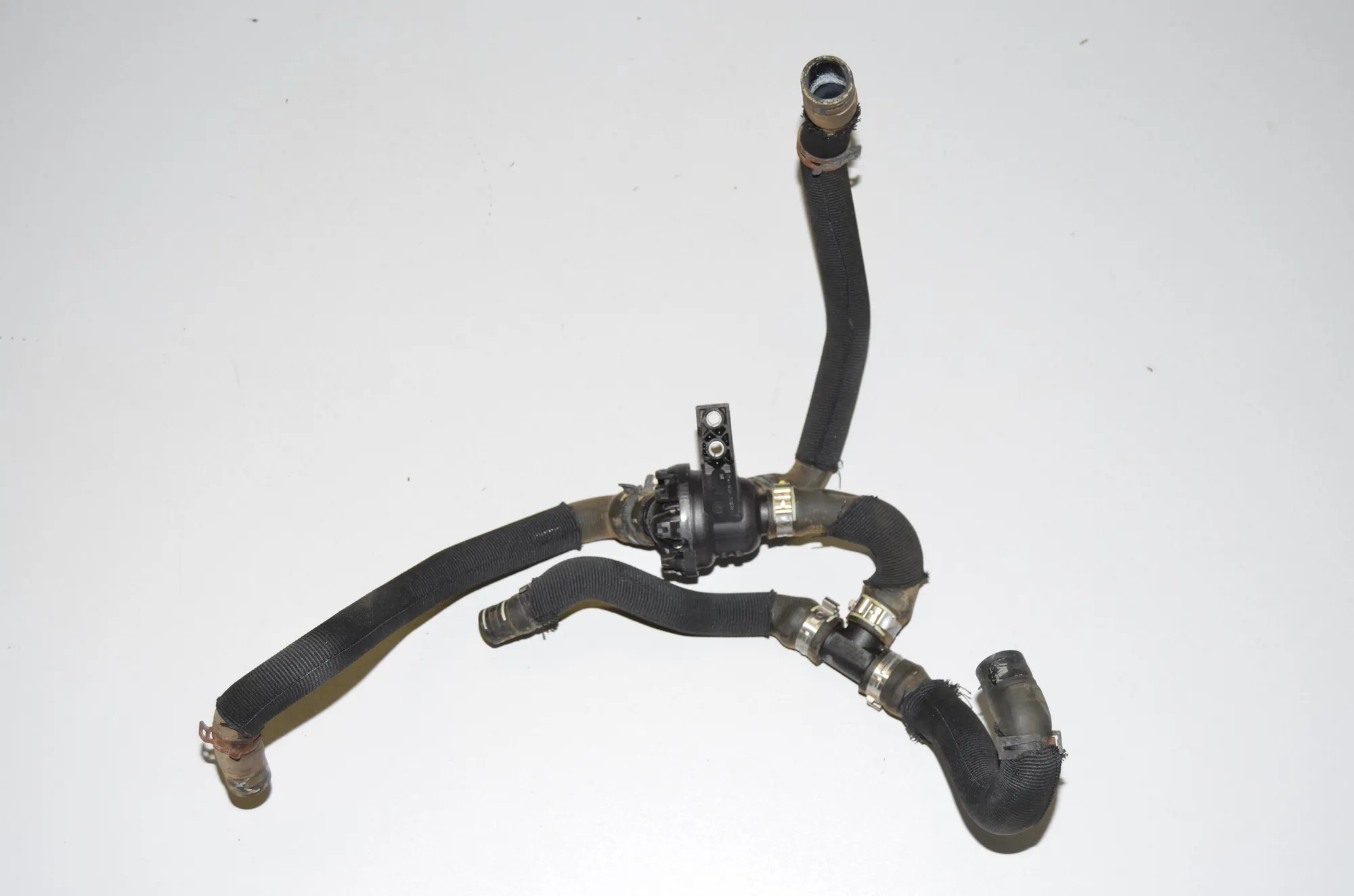 Coolant Hose Pipe – OEM 8530102 · BMW i3 (I01) BMW i3 (I01) Hybrid 2016