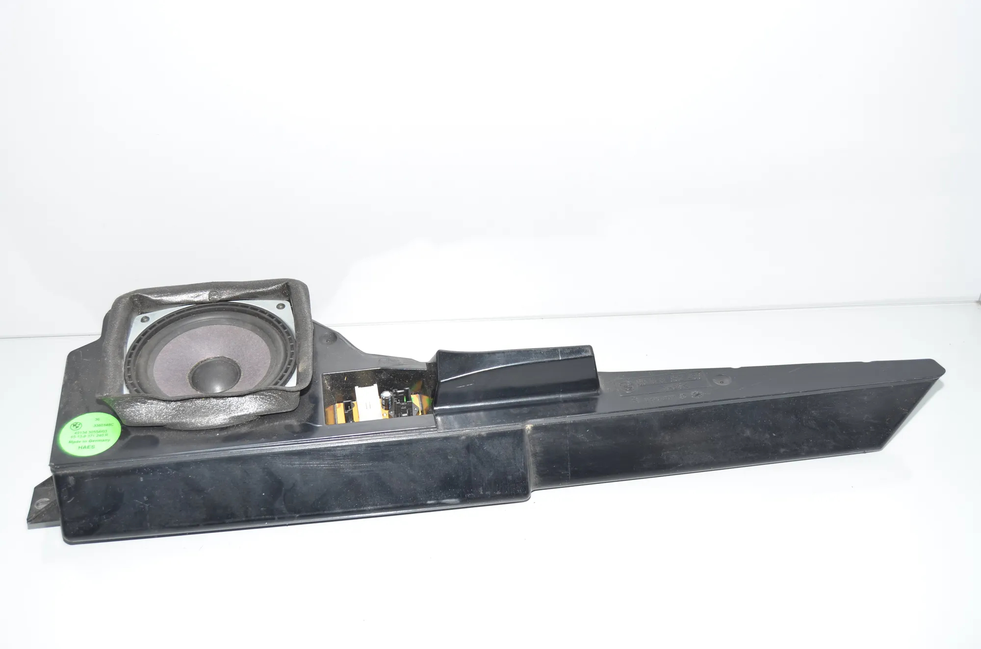 Front Right Door Speaker – OEM 65138371240 · BMW 7 (E38) BMW 7 (E38) 725 tds 1996