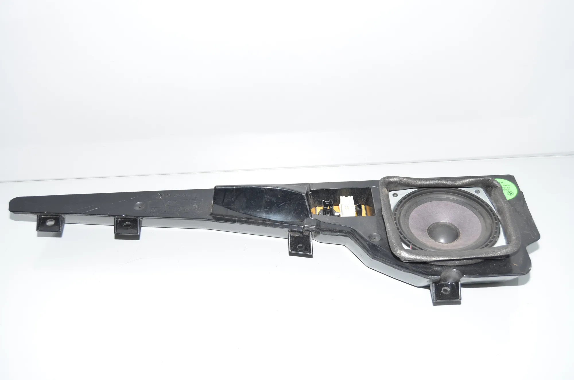 Front Right Door Speaker – OEM 65138371240 · BMW 7 (E38) BMW 7 (E38) 725 tds 1996 – 2