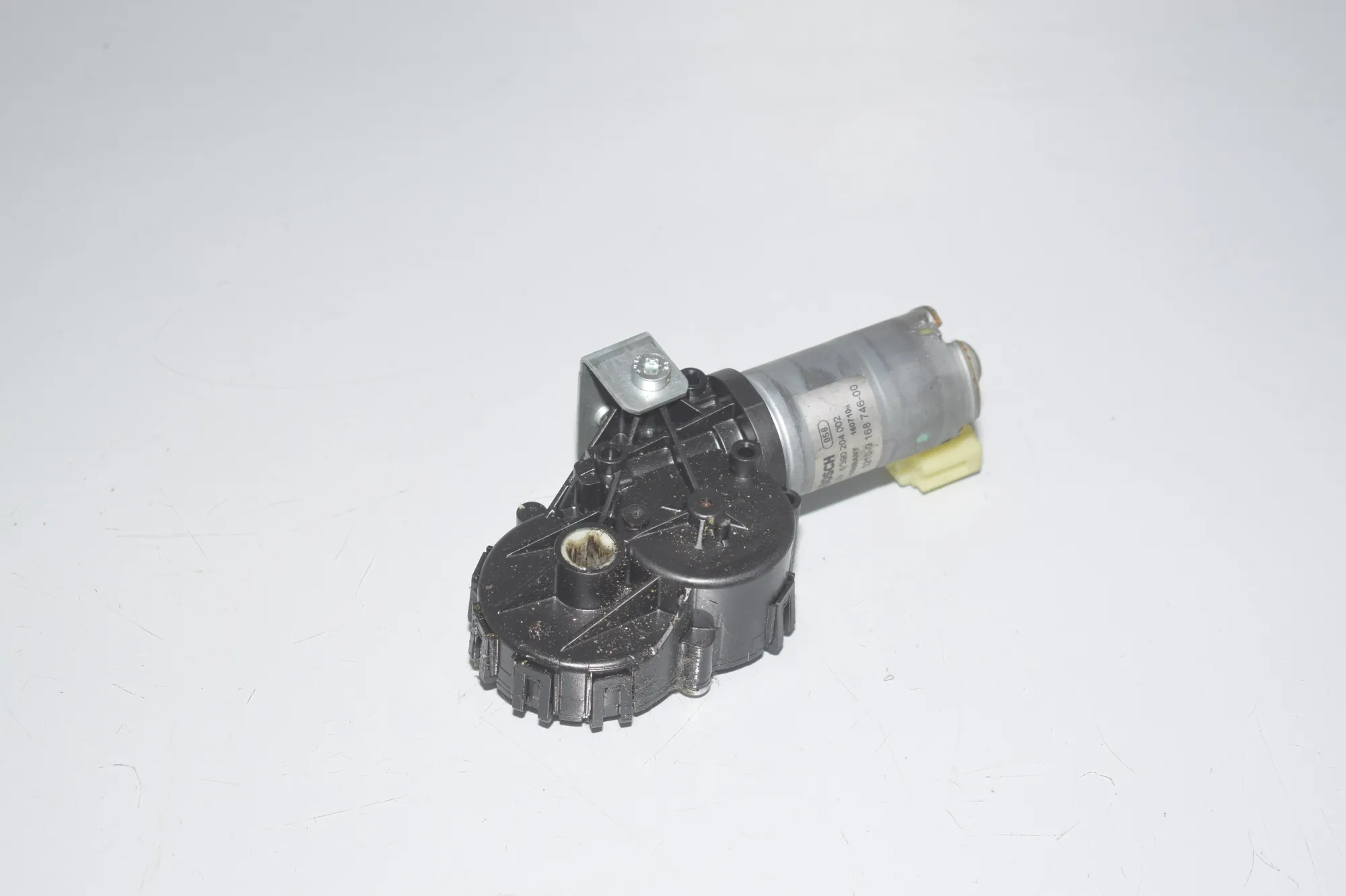 Front Left Seat Control Motor – OEM 9168746 · BMW 5 (F10) 530 d 2010