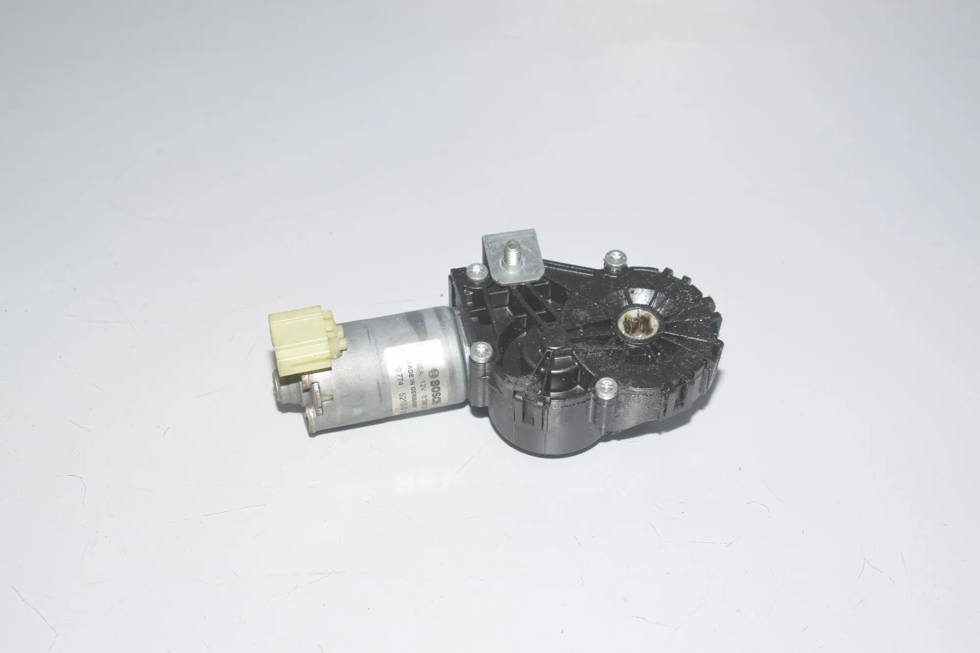 Front Left Seat Control Motor – OEM 9168746 · BMW 5 (F10) 530 d 2010 – 2
