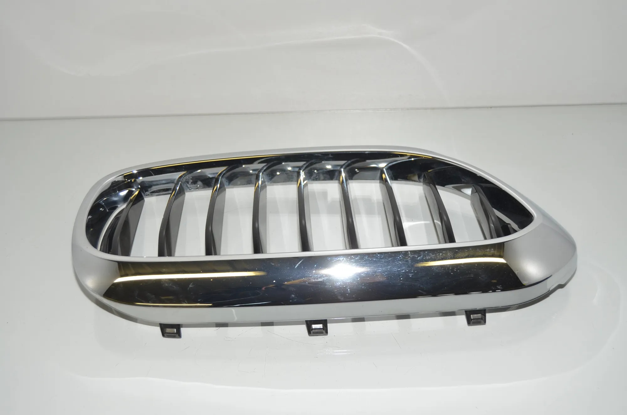 Front Right Grill – OEM 51137390864 · BMW 5 (G30) BMW 5 (G30) 520 d 2019 – 3