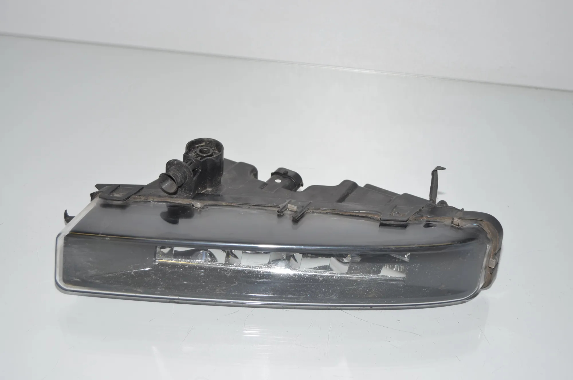 Front Right Fog Light – OEM 9477172 · BMW 5 (G30) BMW 5 (G30) 520 d 2019