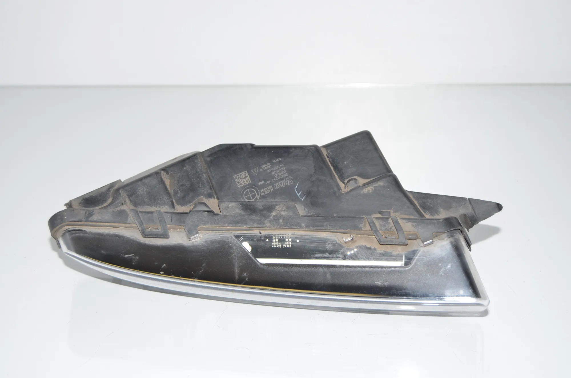 Front Right Fog Light – OEM 9477172 · BMW 5 (G30) BMW 5 (G30) 520 d 2019 – 4