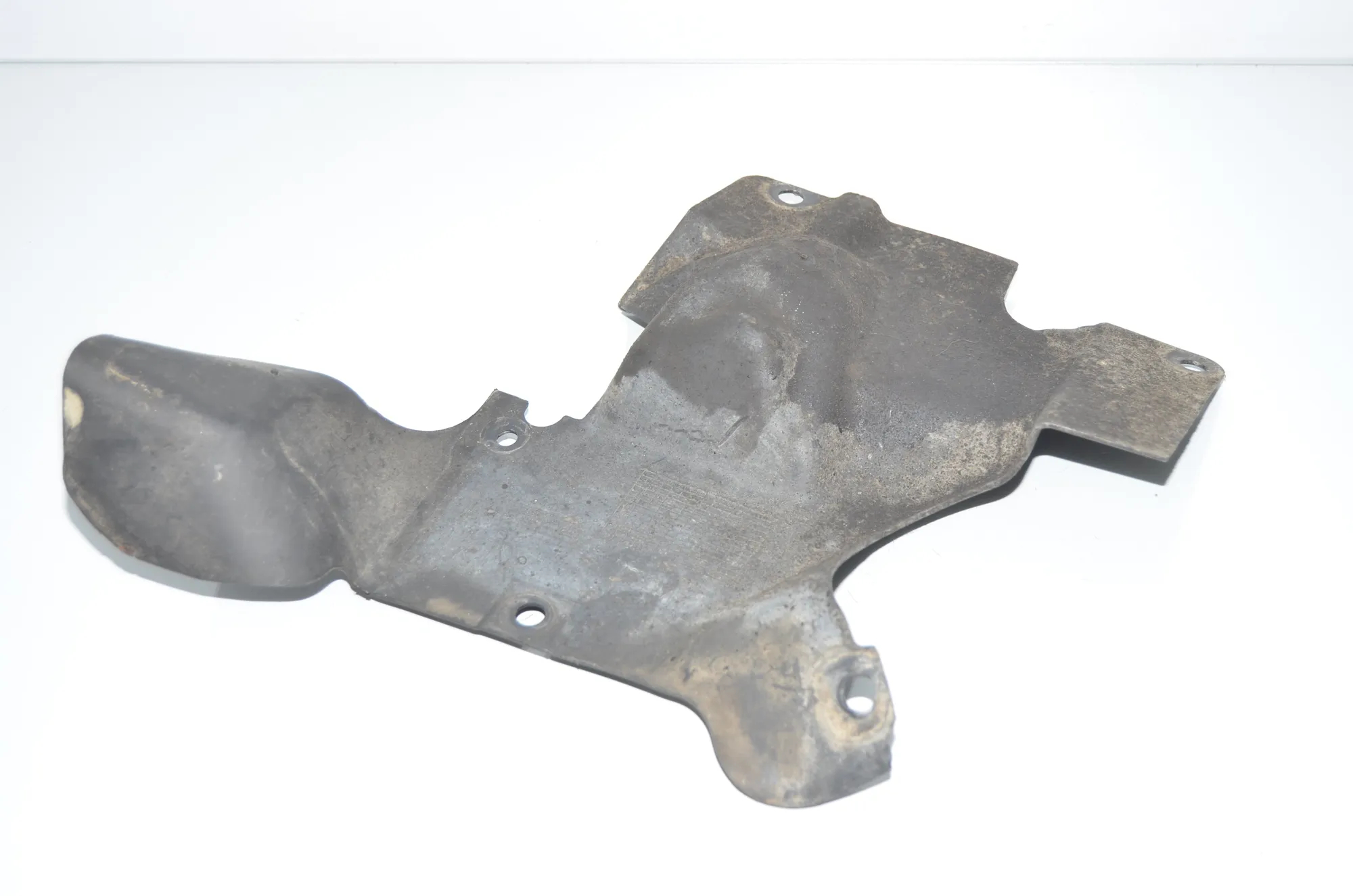 Control Arm Cover – OEM 2990819 · BMW X1 (E84) BMW X1 (E84) sDrive 20 d 2012 – 2