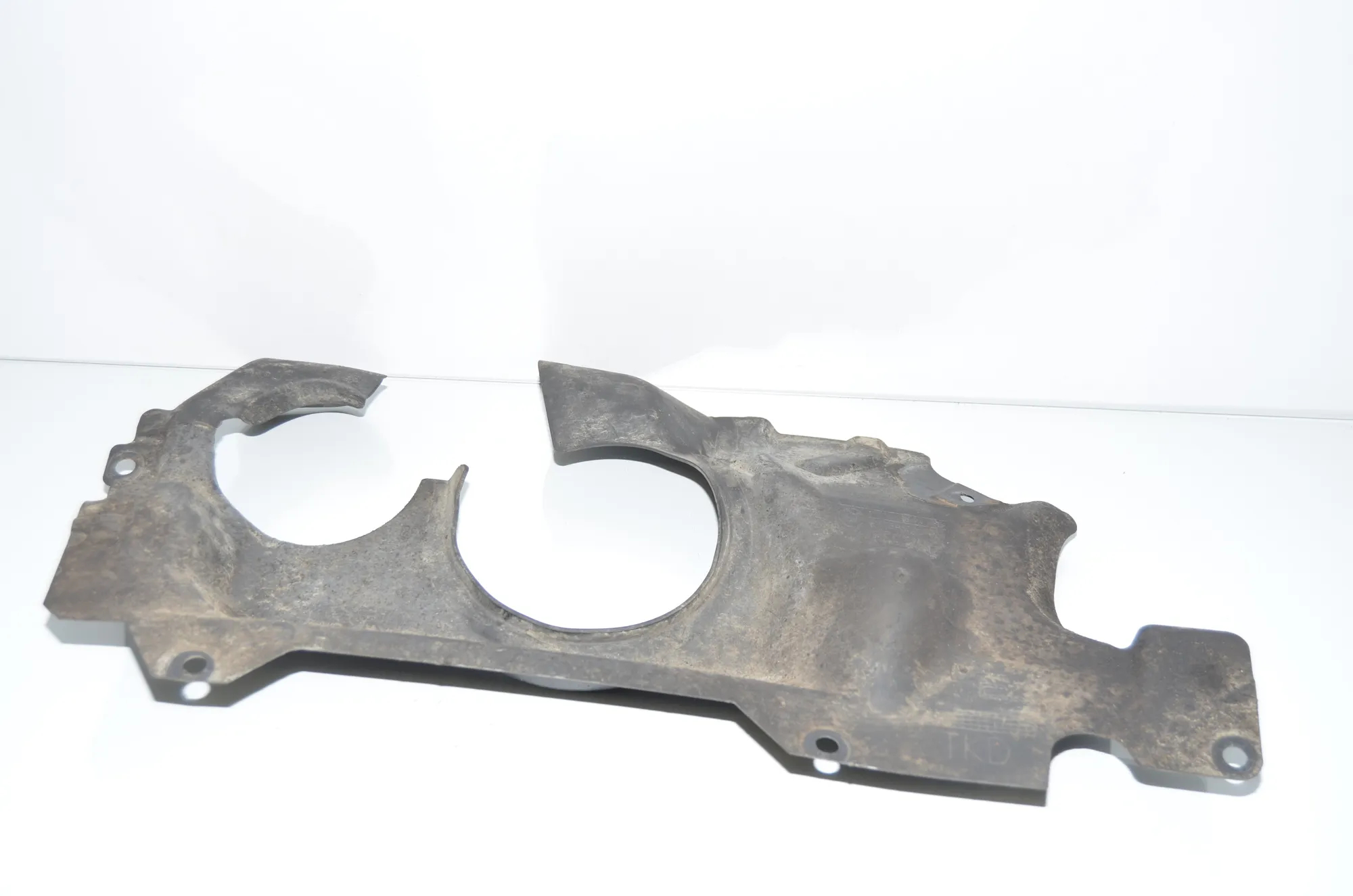 Control Arm Cover – OEM 2990818 · BMW X1 (E84) BMW X1 (E84) xDrive 18 d 2009 – 2
