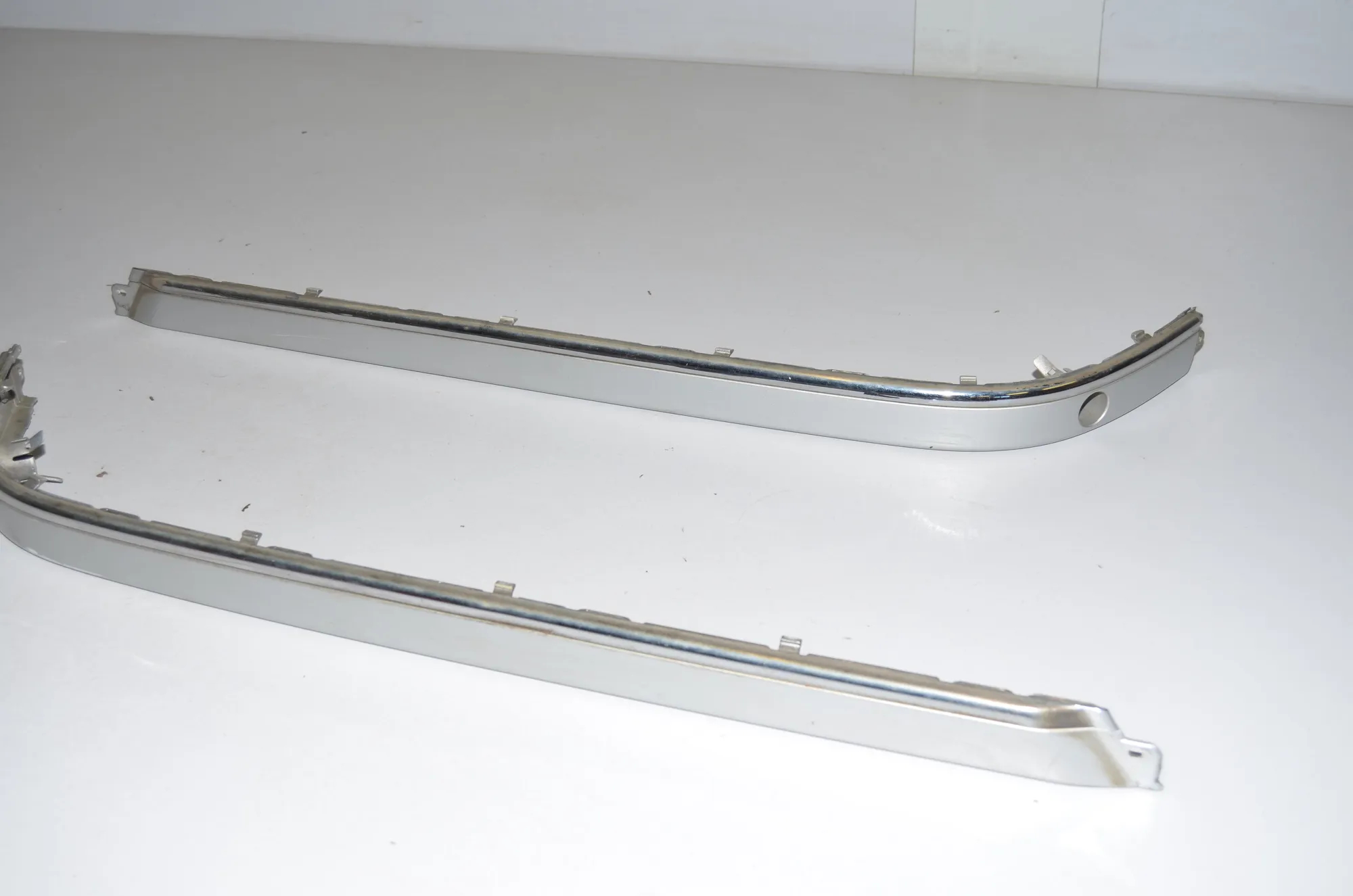 Rear Right Bumper Molding – OEM 7005905 · BMW 5 Touring (E39) BMW 5 Touring (E39) 520 d 2002 – 7
