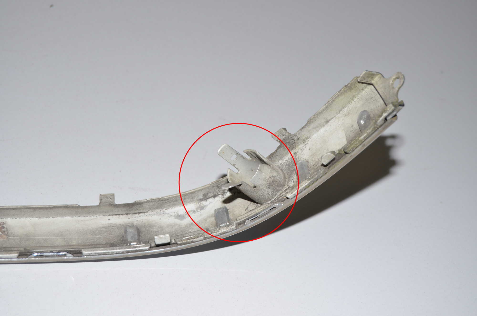 Rear Right Bumper Molding – OEM 7005905 · BMW 5 Touring (E39) BMW 5 Touring (E39) 520 d 2002 – 4