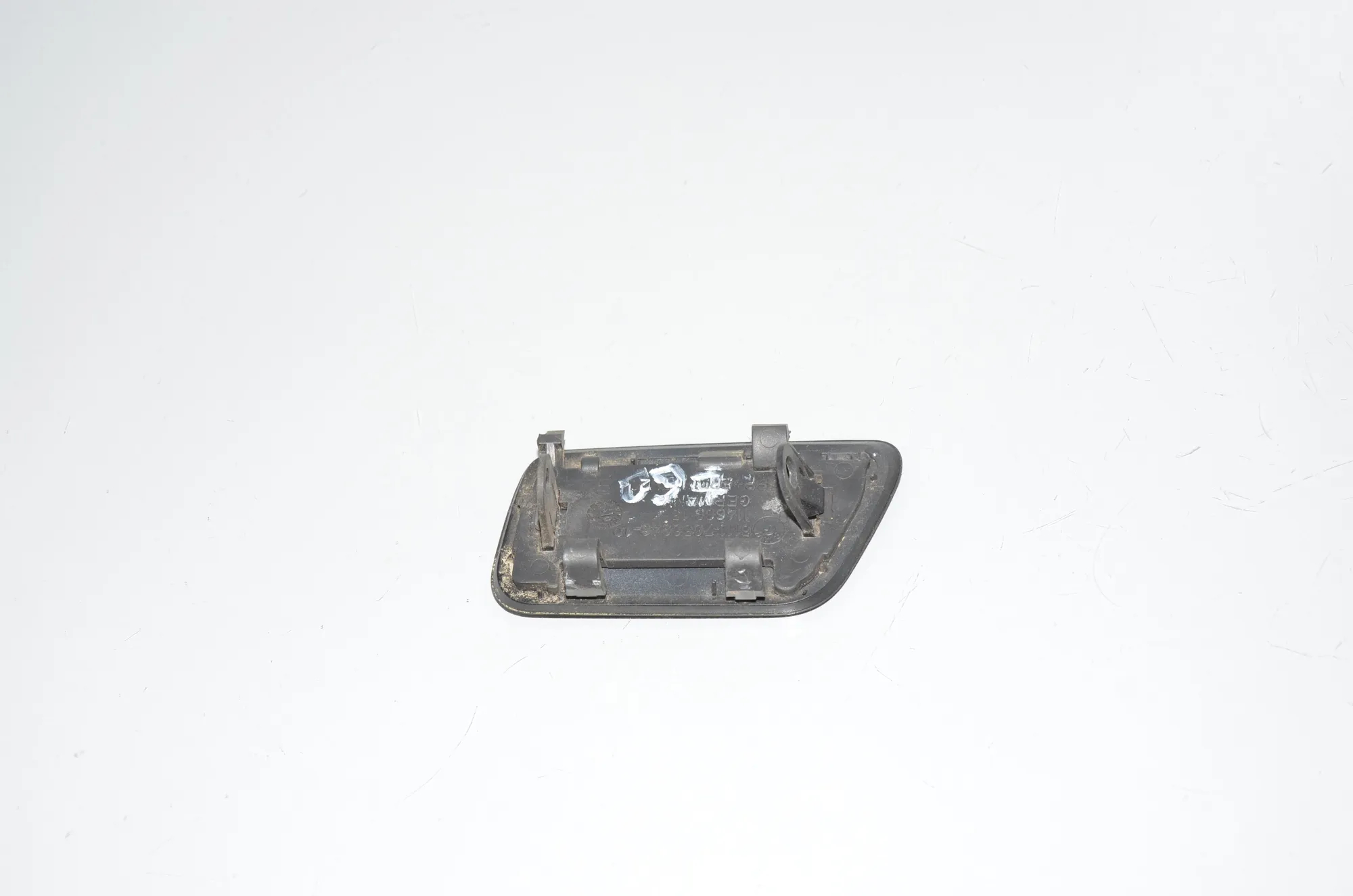 Right Side Headlight Washer Cover Cap – OEM 7056946 · BMW 5 (E60) BMW 5 (E60) 520 d 2007 – 4