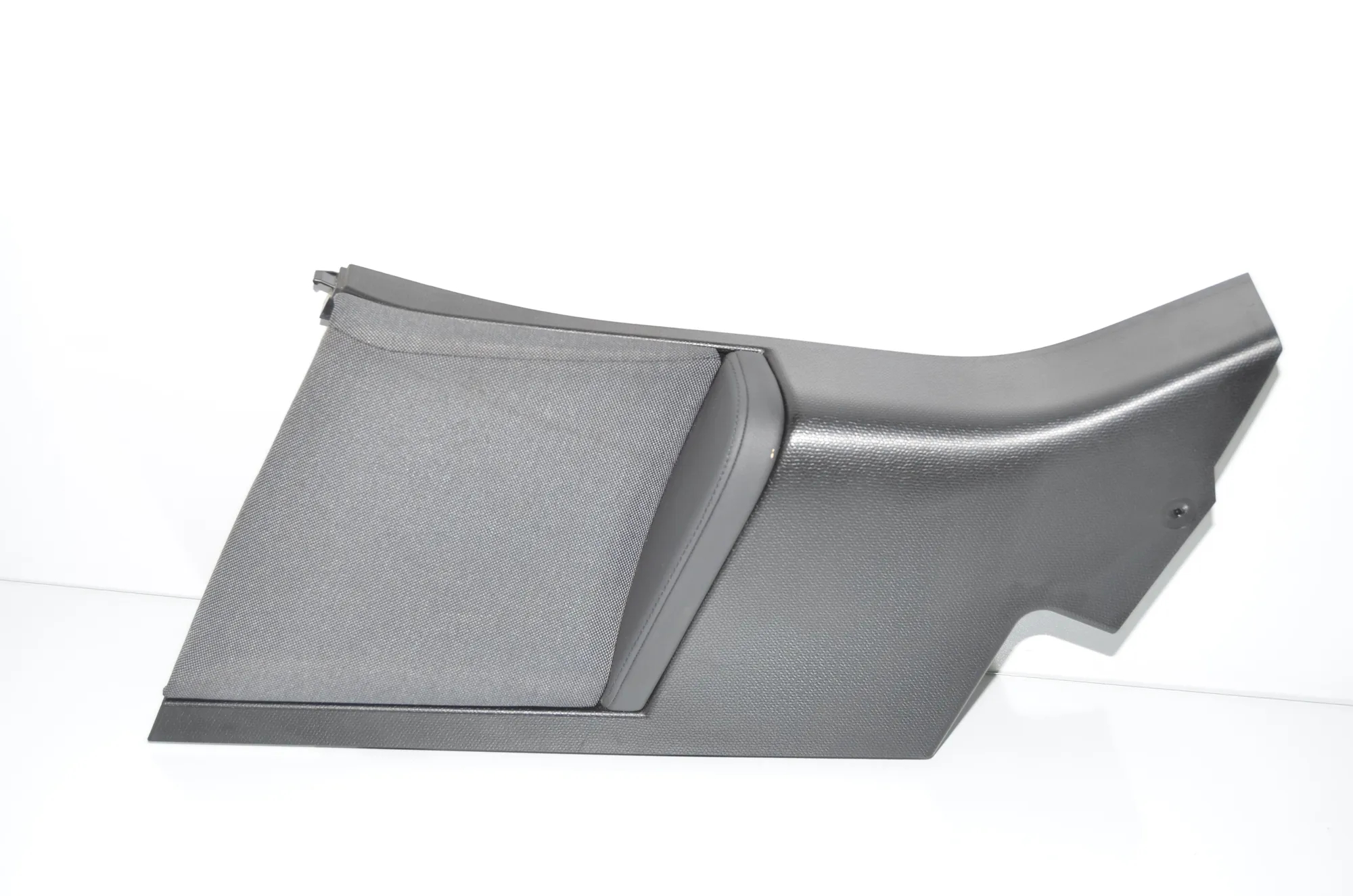 Rear Left Pillar Trim – OEM 7272427 · BMW i3 (I01) BMW i3 (I01) Electric 2019