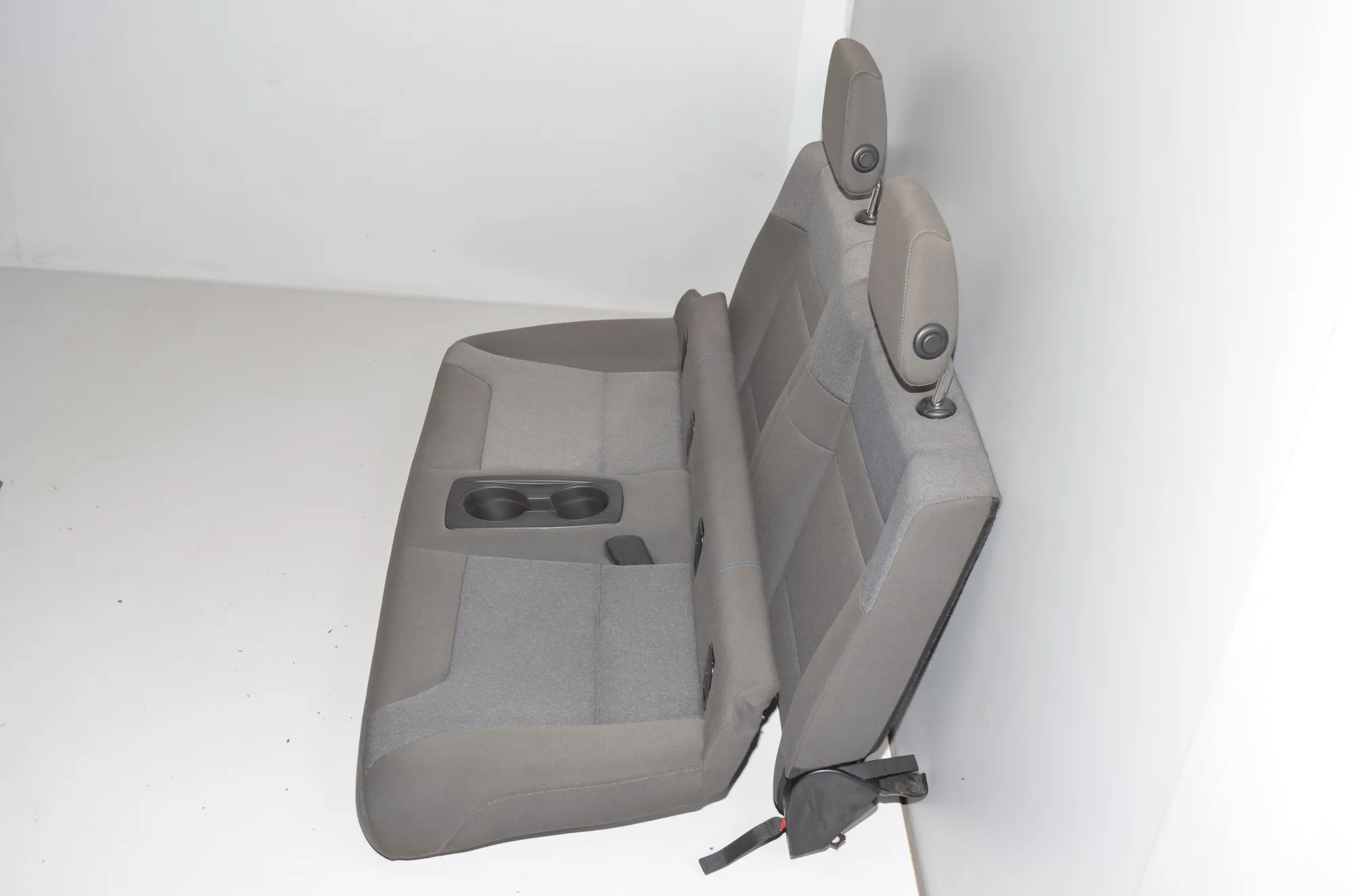 Rear Seat – OEM 52207422008 · BMW i3 (I01) BMW i3 (I01) Electric 2016 – 5
