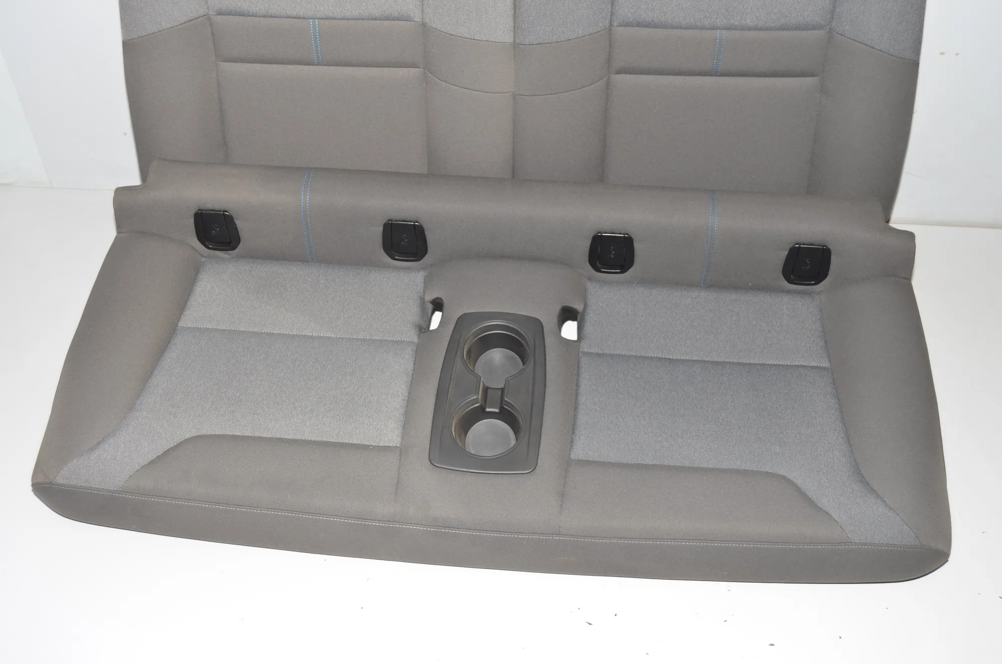 Rear Seat – OEM 52207422008 · BMW i3 (I01) BMW i3 (I01) Electric 2016 – 3