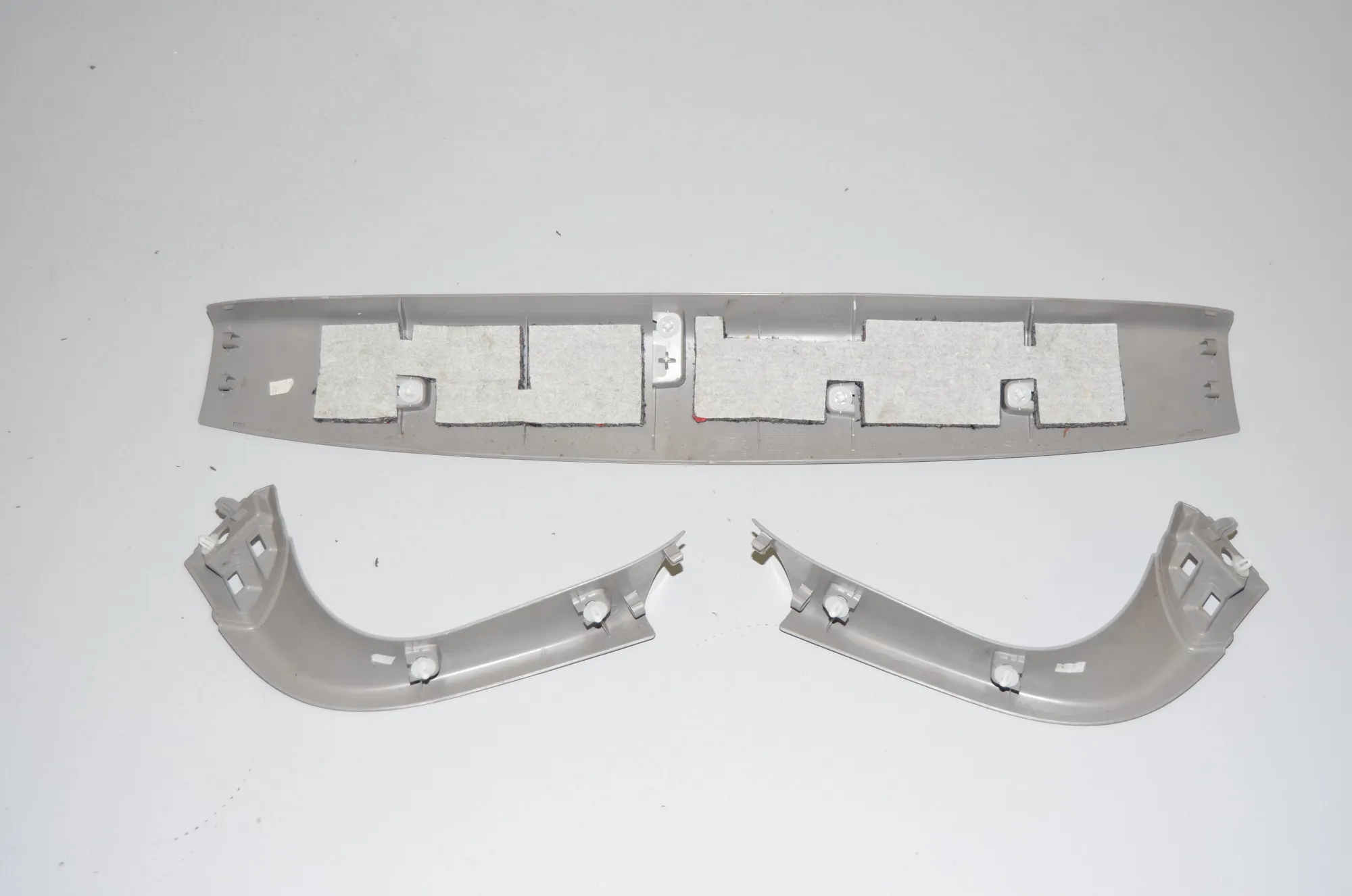 Tailgate Bootlid Cover Trim – OEM 7318937 · BMW 2 Gran Tourer (F46) 218 d xDrive 2017 – 3