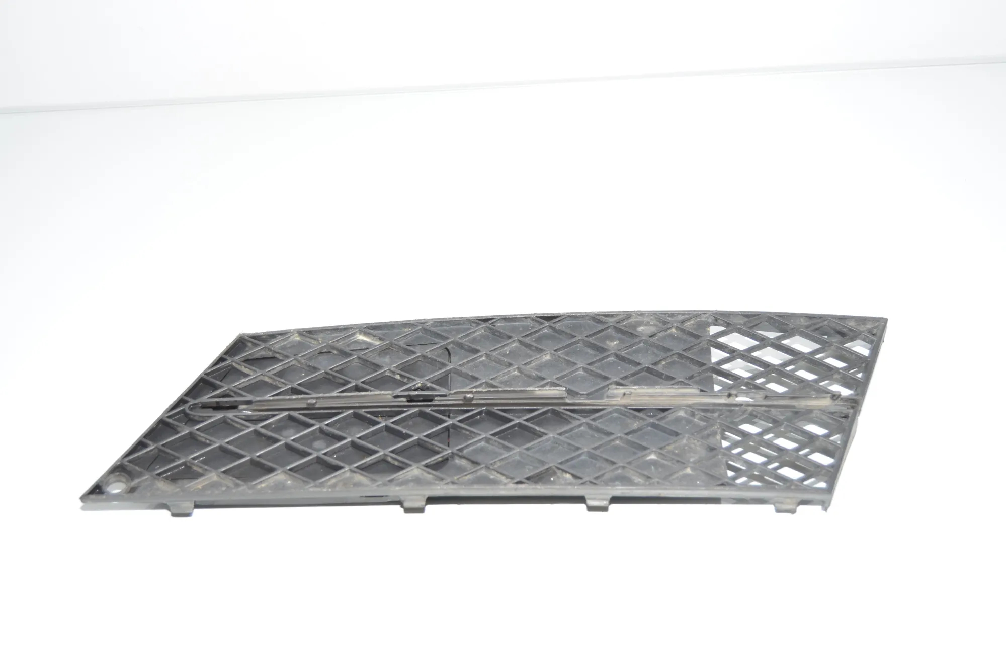 Front Left Grill – OEM 7178099 · BMW 5 (E60) BMW 5 (E60) 520 d 2007 – 2