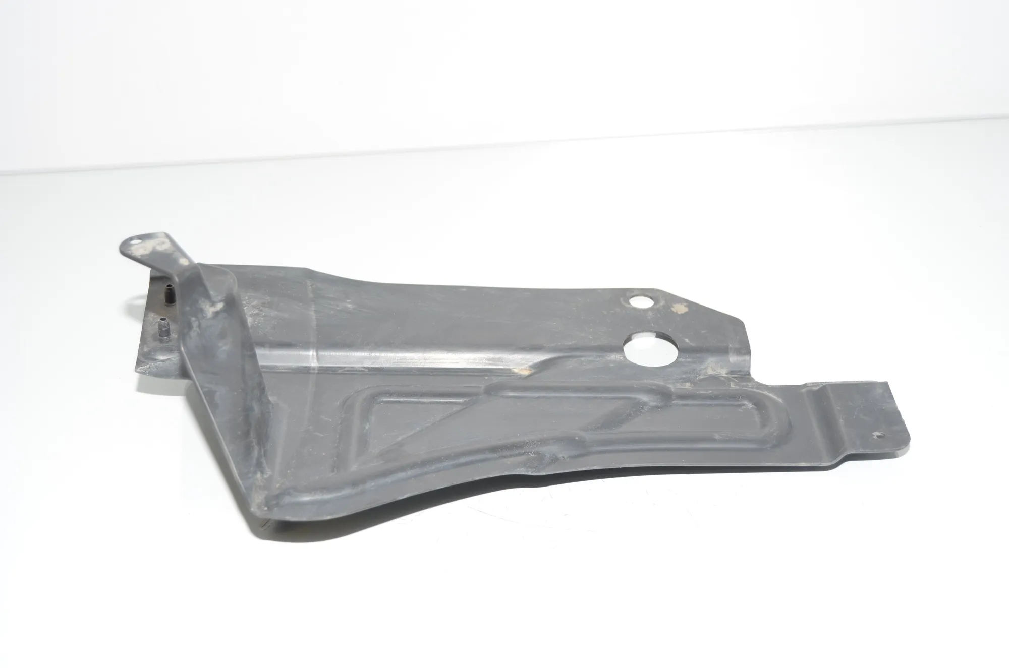 Rear Left Underbody Cover – OEM 51752991165 · BMW X1 (E84) BMW X1 (E84) sDrive 16 d 2012 – 2