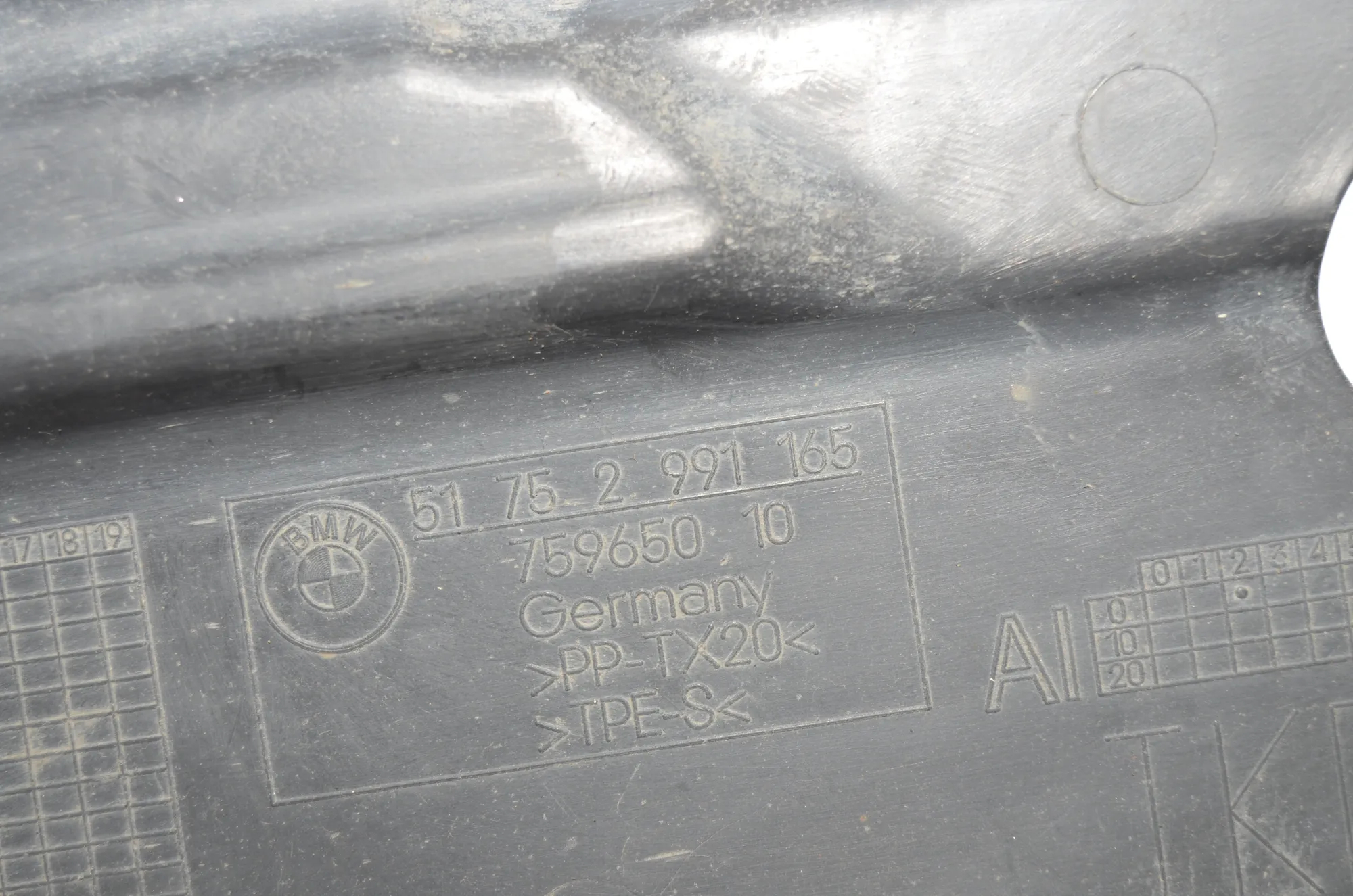 Rear Left Underbody Cover – OEM 51752991165 · BMW X1 (E84) BMW X1 (E84) sDrive 16 d 2012 – 5
