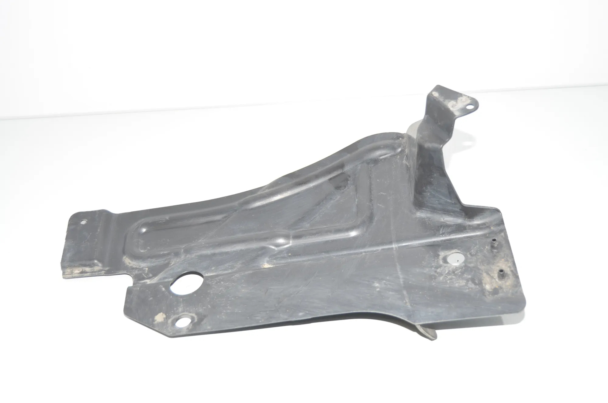 Rear Left Underbody Cover – OEM 51752991165 · BMW X1 (E84) BMW X1 (E84) sDrive 16 d 2012 – 4
