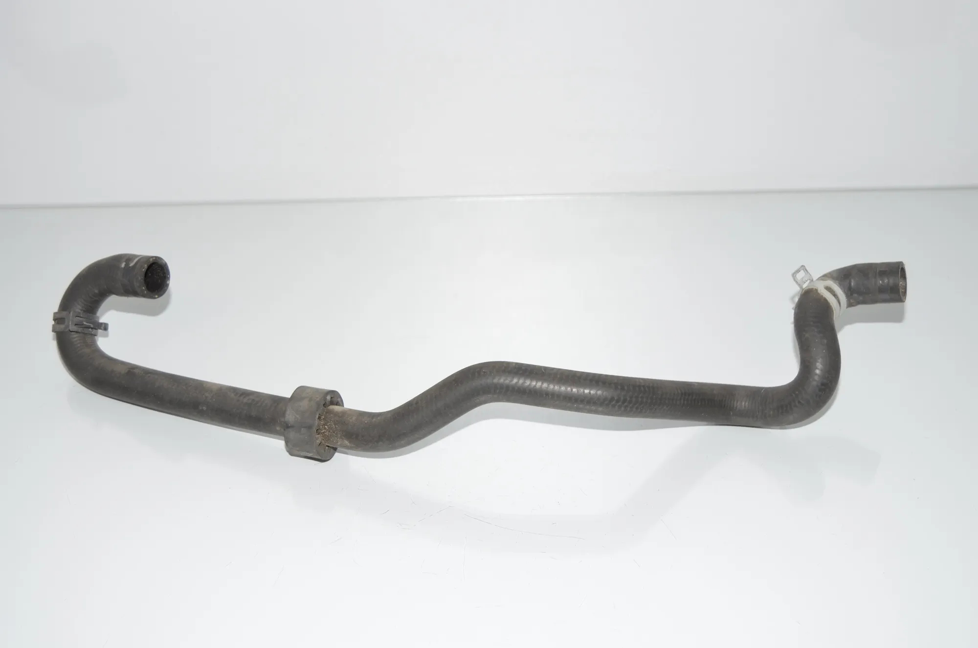 Coolant Hose Pipe – OEM 64216910758 · BMW 5 Touring (E61) BMW 5 Touring (E61) 520 d 2005
