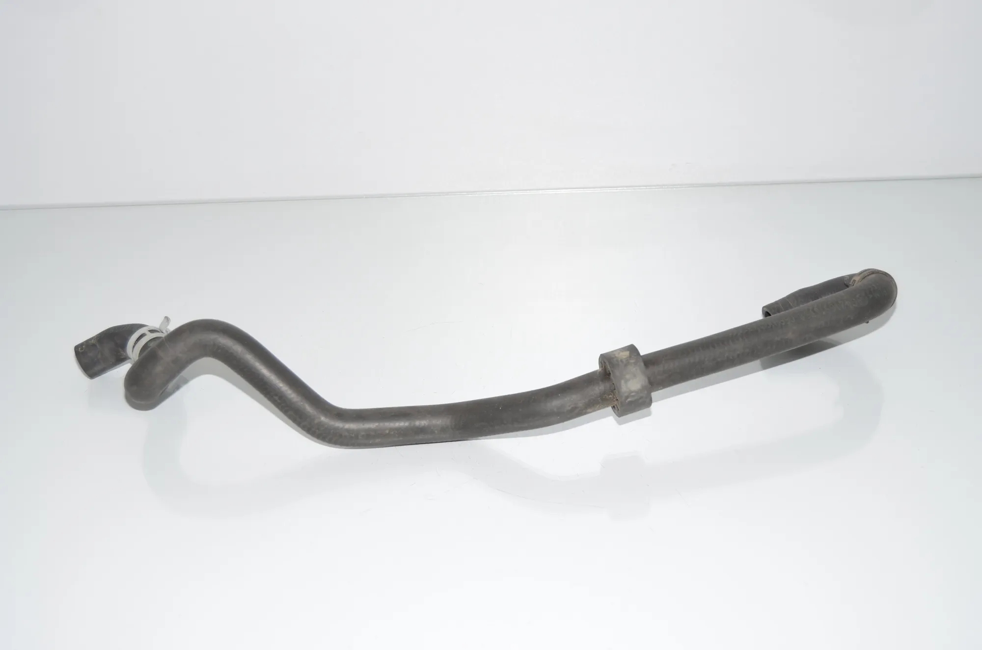 Coolant Hose Pipe – OEM 64216910758 · BMW 5 Touring (E61) BMW 5 Touring (E61) 520 d 2005 – 4