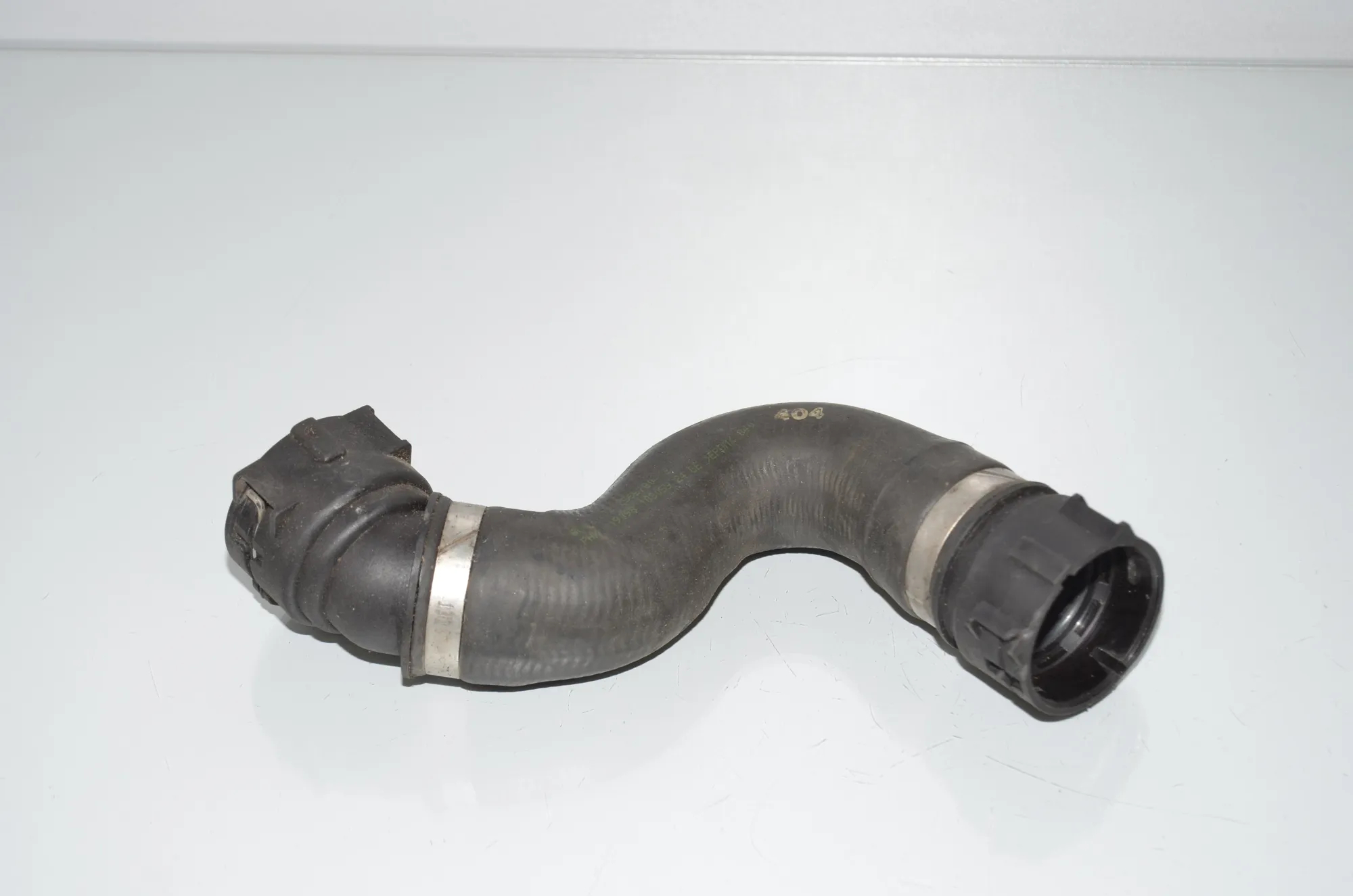 Coolant Hose Pipe – OEM 17127565780 · BMW 5 Touring (E61) BMW 5 Touring (E61) 523 i 2007