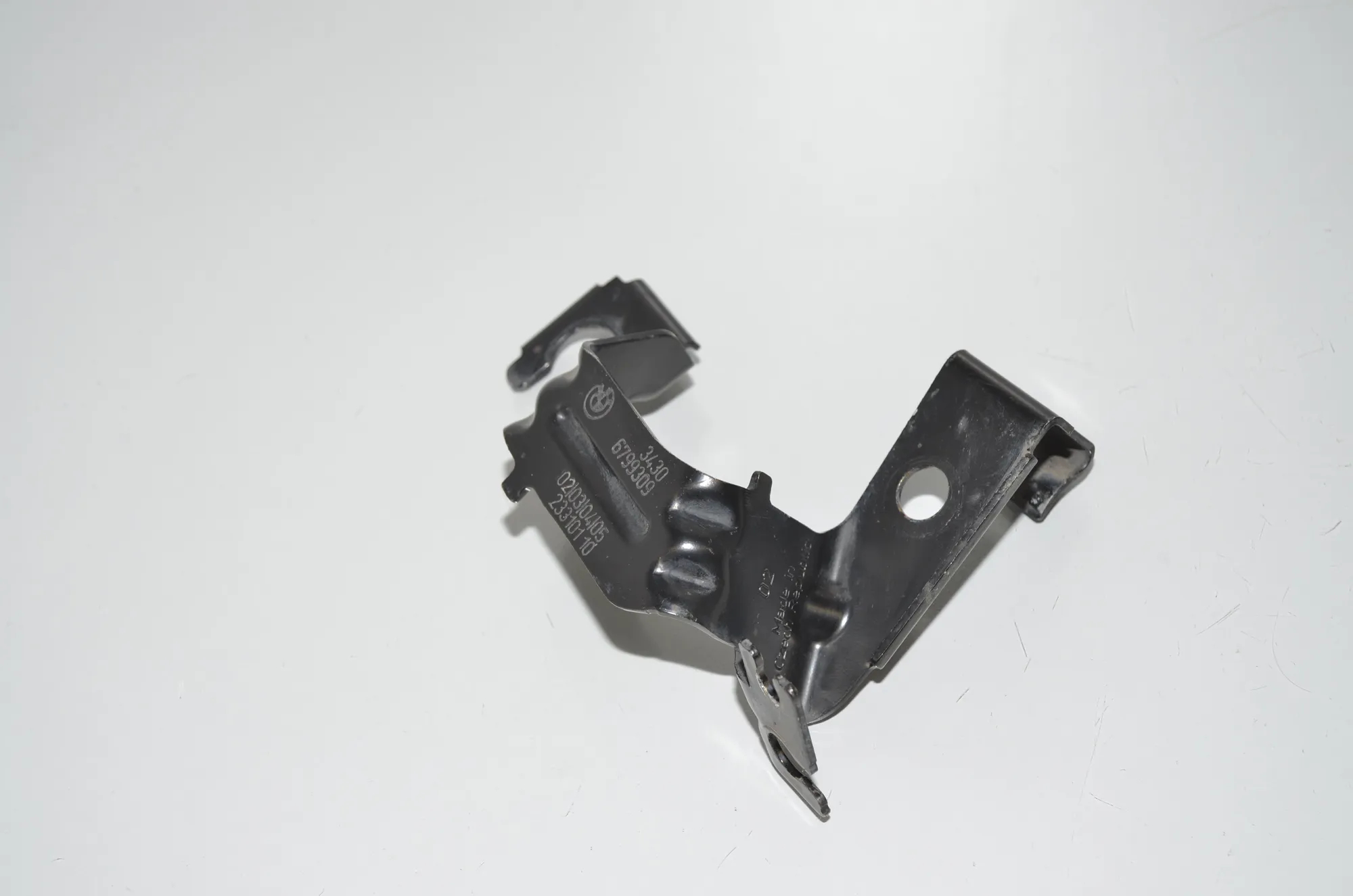 Bracket – OEM 6799309 · BMW i3 (I01) s Electric 2020 – 4