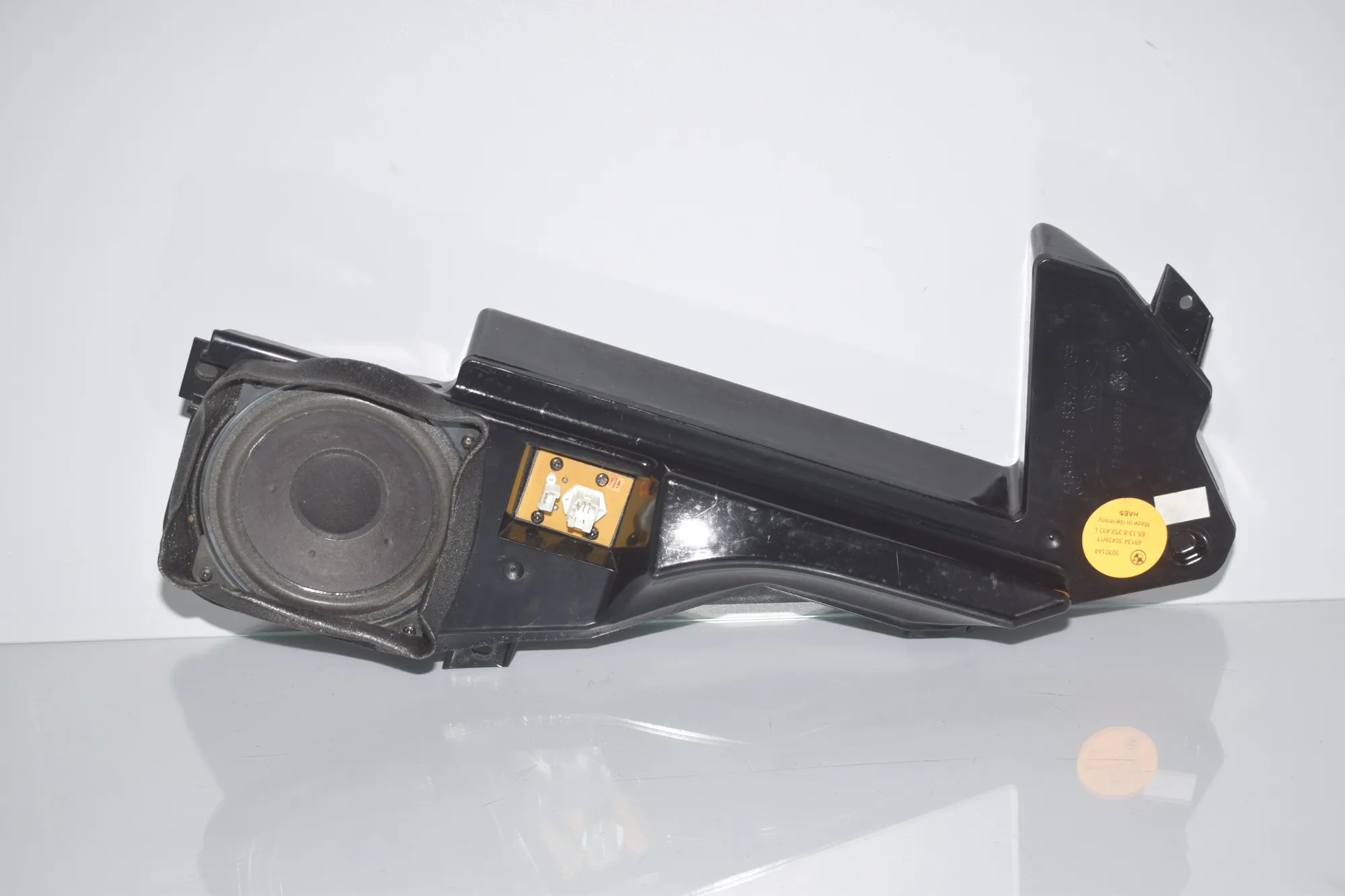 Rear Left Door Speaker – OEM 65138352433 · BMW 7 (E38) BMW 7 (E38) 725 tds 2000 – 2