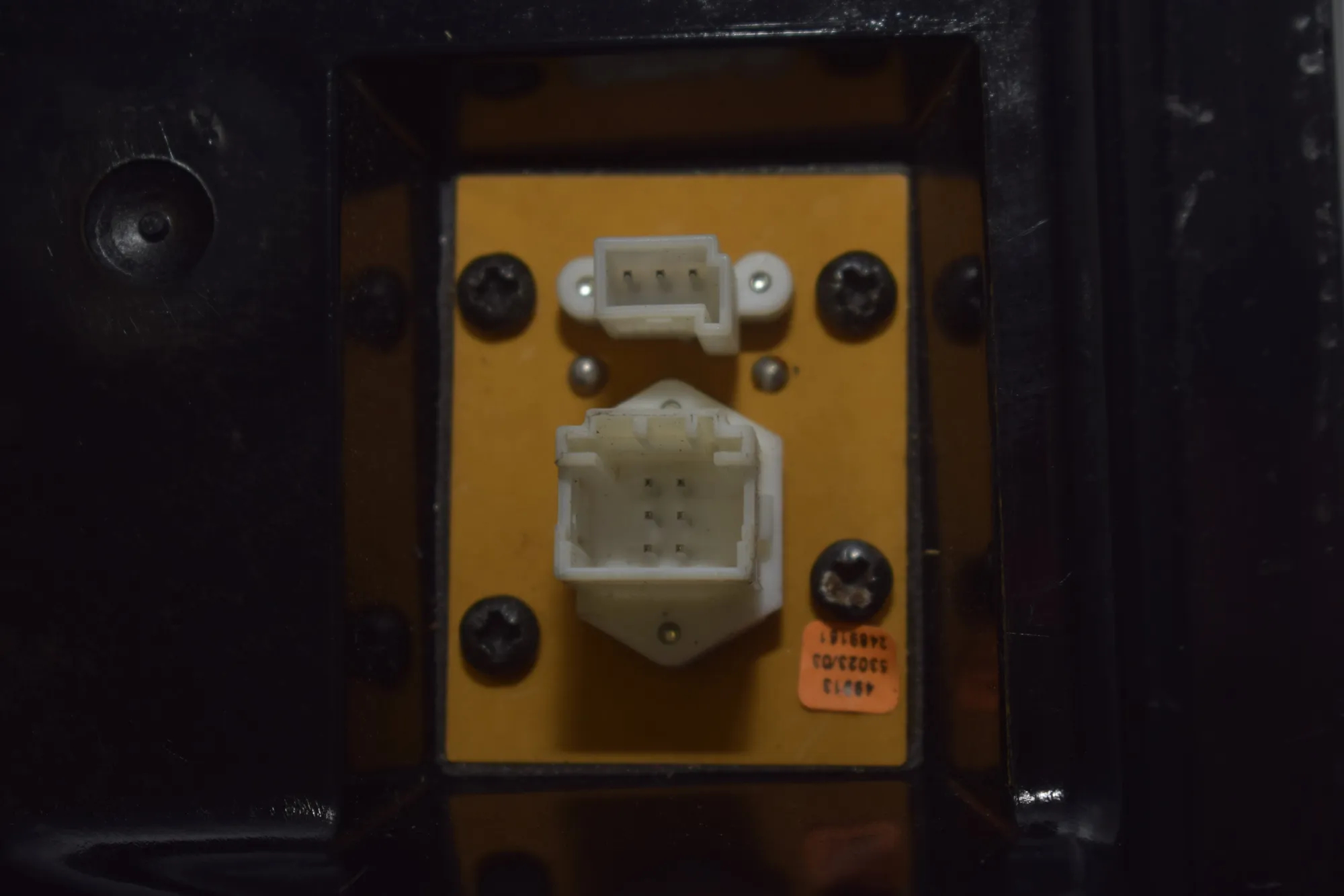 Rear Left Door Speaker – OEM 65138352433 · BMW 7 (E38) BMW 7 (E38) 725 tds 2000 – 4