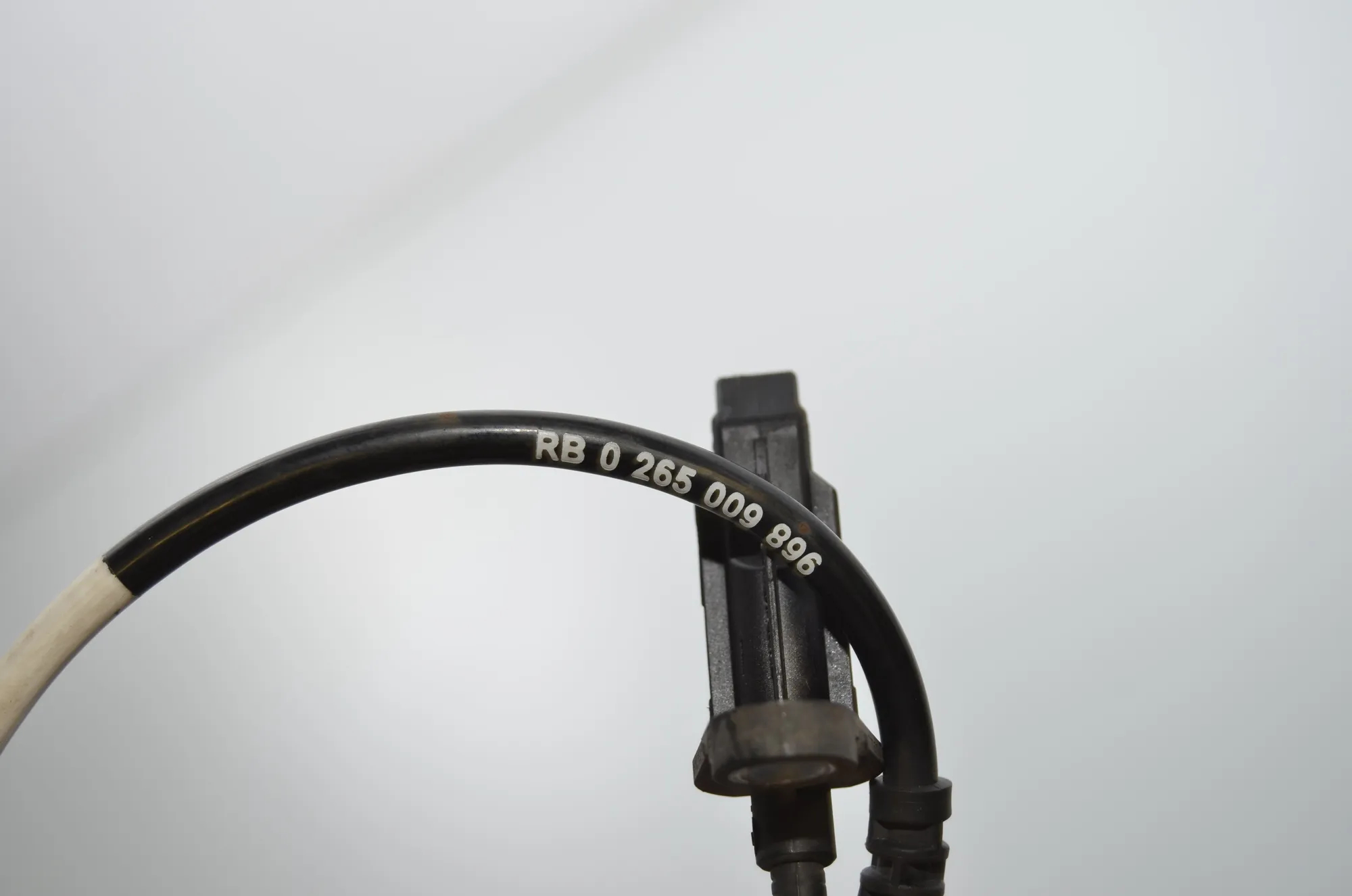 Front Left ABS Sensor – OEM 6865794 · BMW i3 (I01) s Electric 2020 – 5