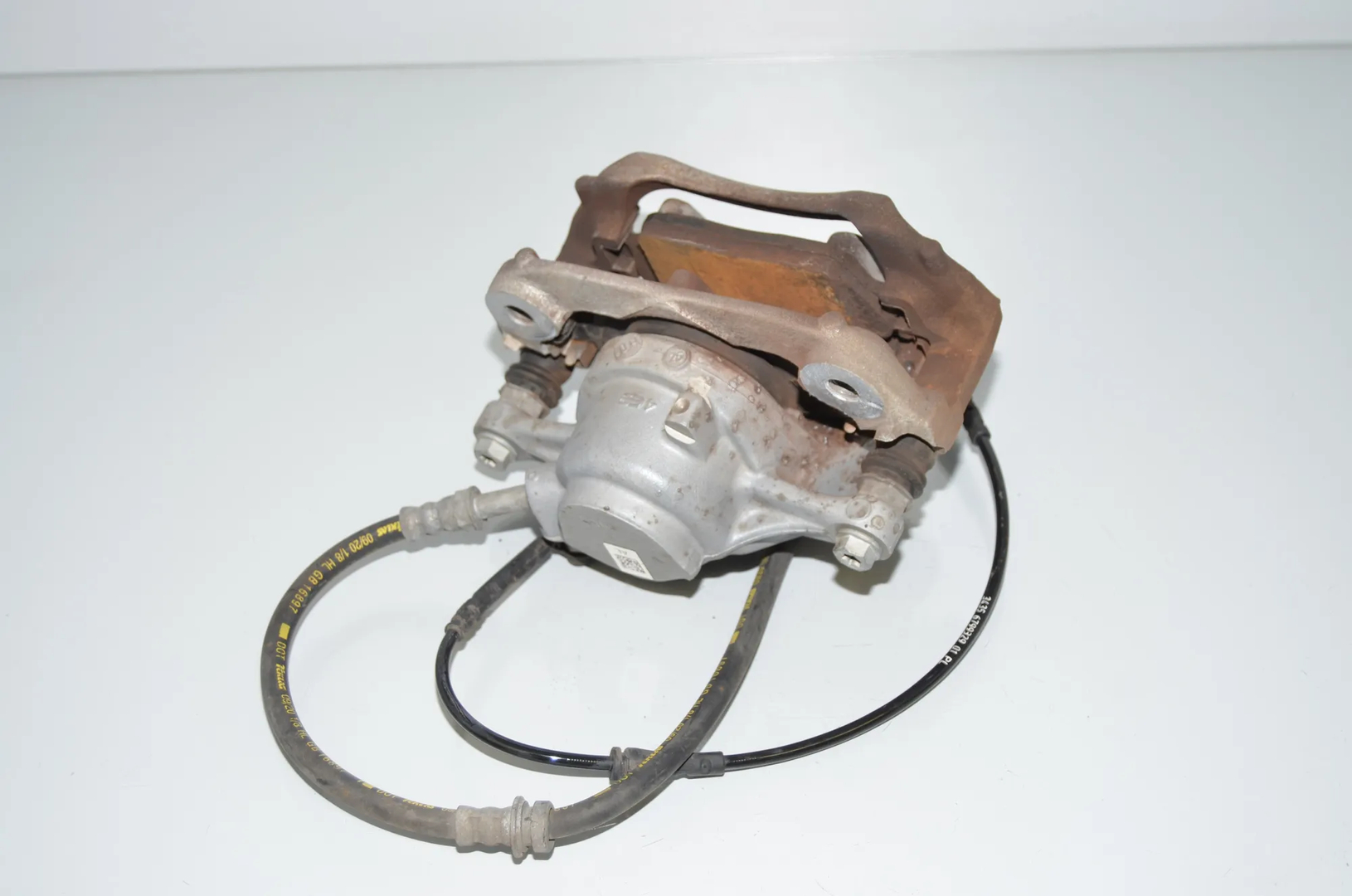 Front Left Brake Caliper – OEM 34116860269 · BMW i3 (I01) s Electric 2020 – 3