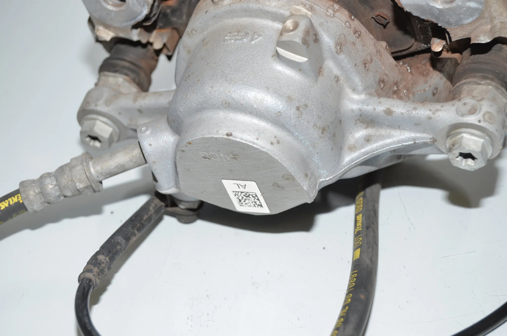 Front Left Brake Caliper – OEM 34116860269 · BMW i3 (I01) s Electric 2020 – 5