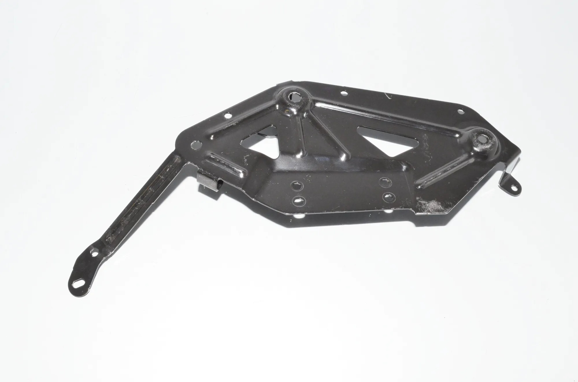 Bracket – OEM 8473997 · BMW iX3 (G08) (2020 - -) Electric (286 HP) 2022 – 2