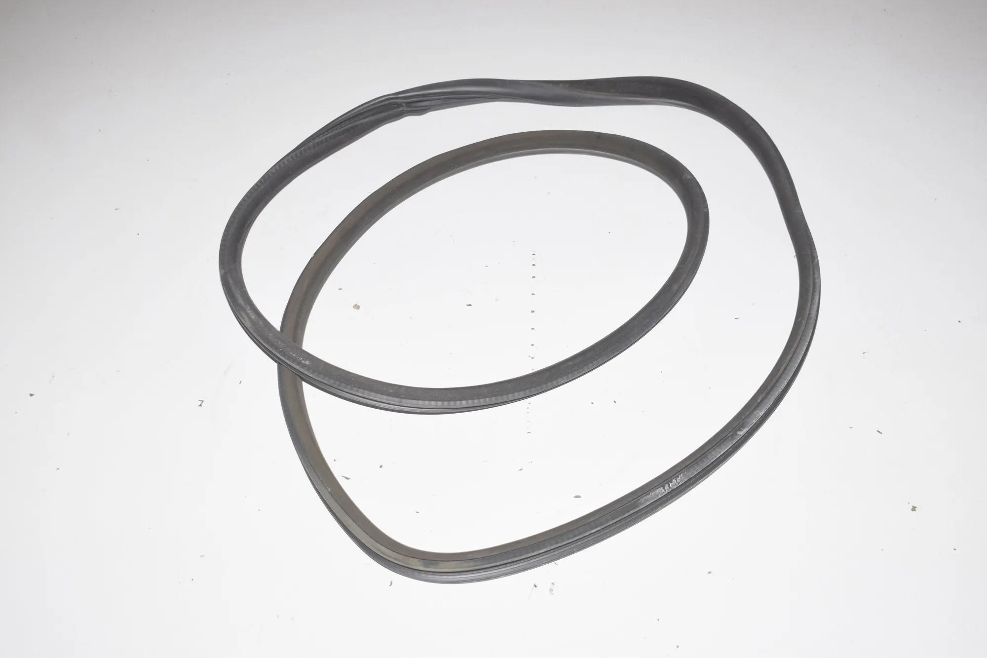 Rear Right Door Seal Rubber – OEM 7182288 · BMW 5 (F10) 530 d 2010 – 2