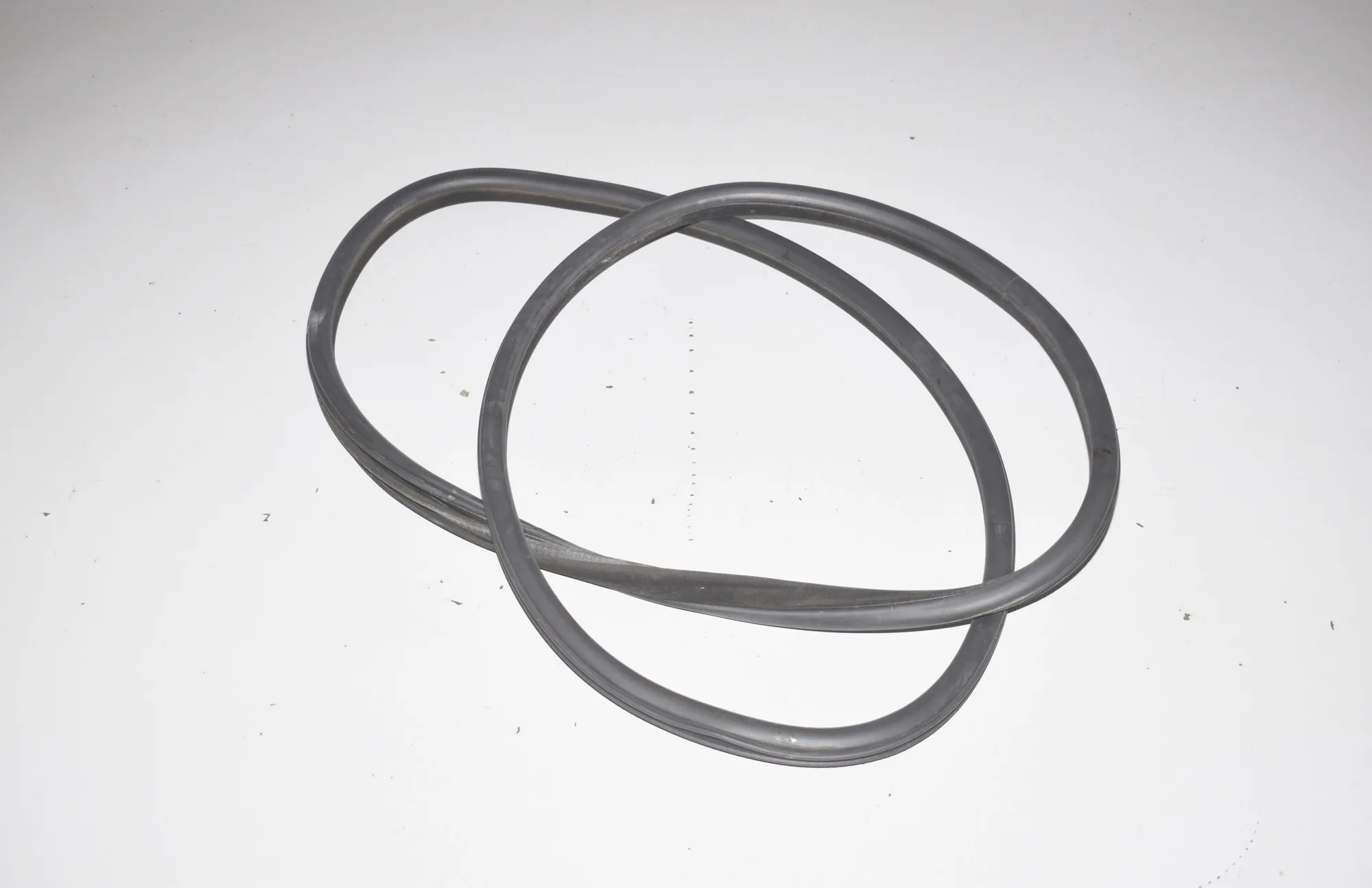 Rear Left Door Seal Rubber – OEM 7182288 · BMW 5 (F10) 530 d 2010