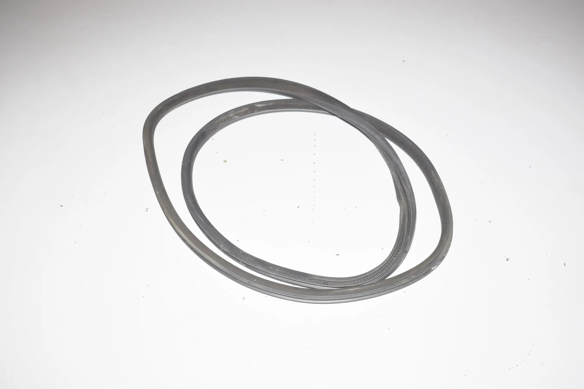 Rear Left Door Seal Rubber – OEM 7182288 · BMW 5 (F10) 530 d 2010 – 2