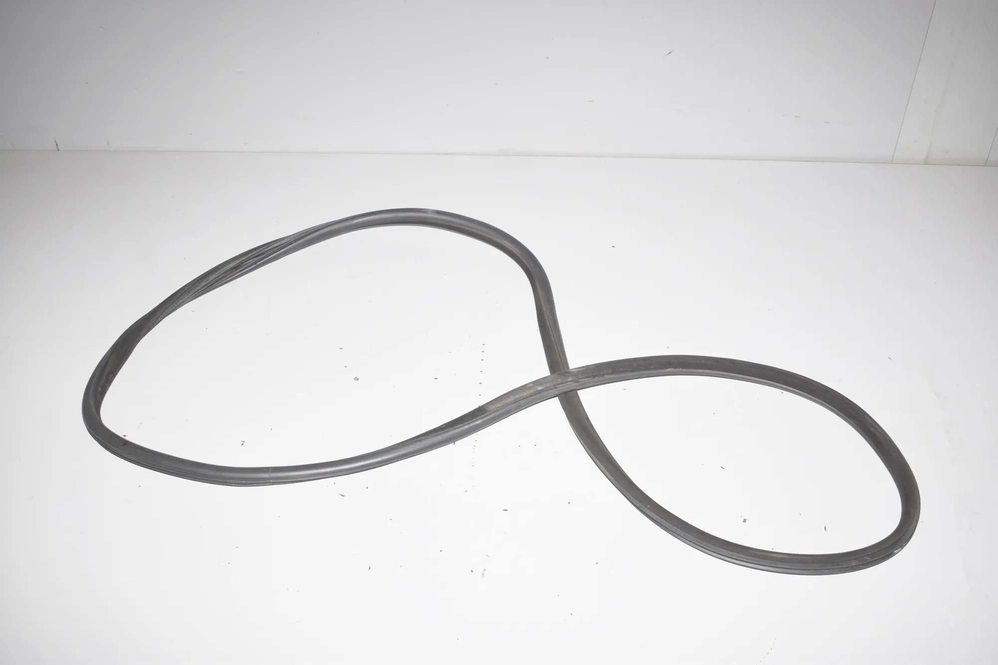 Rear Left Door Seal Rubber – OEM 7182288 · BMW 5 (F10) 530 d 2010 – 4
